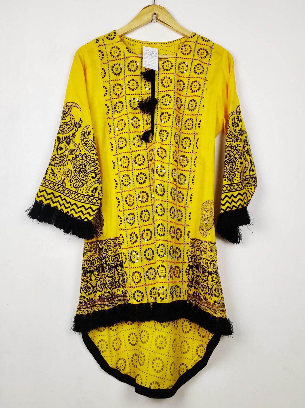 Buy online pre-used pre-loved 100% authentic & Original branded Unknown Brand (BK-7037) available in Pakistan. Top international brands avilable.