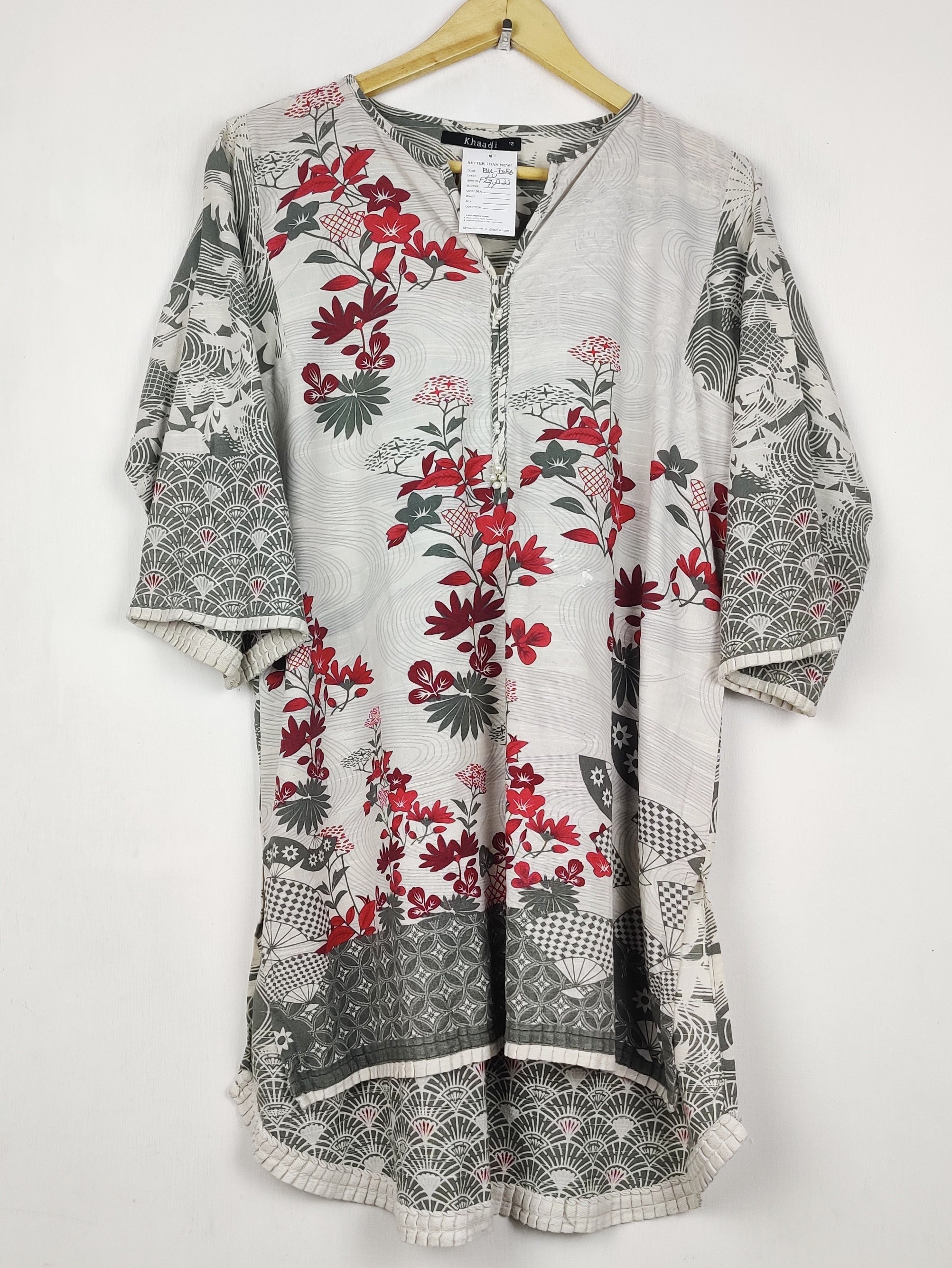 Buy online pre-used pre-loved 100% authentic & Original branded Khaadi (BK-7086) available in Pakistan. Top international brands avilable.