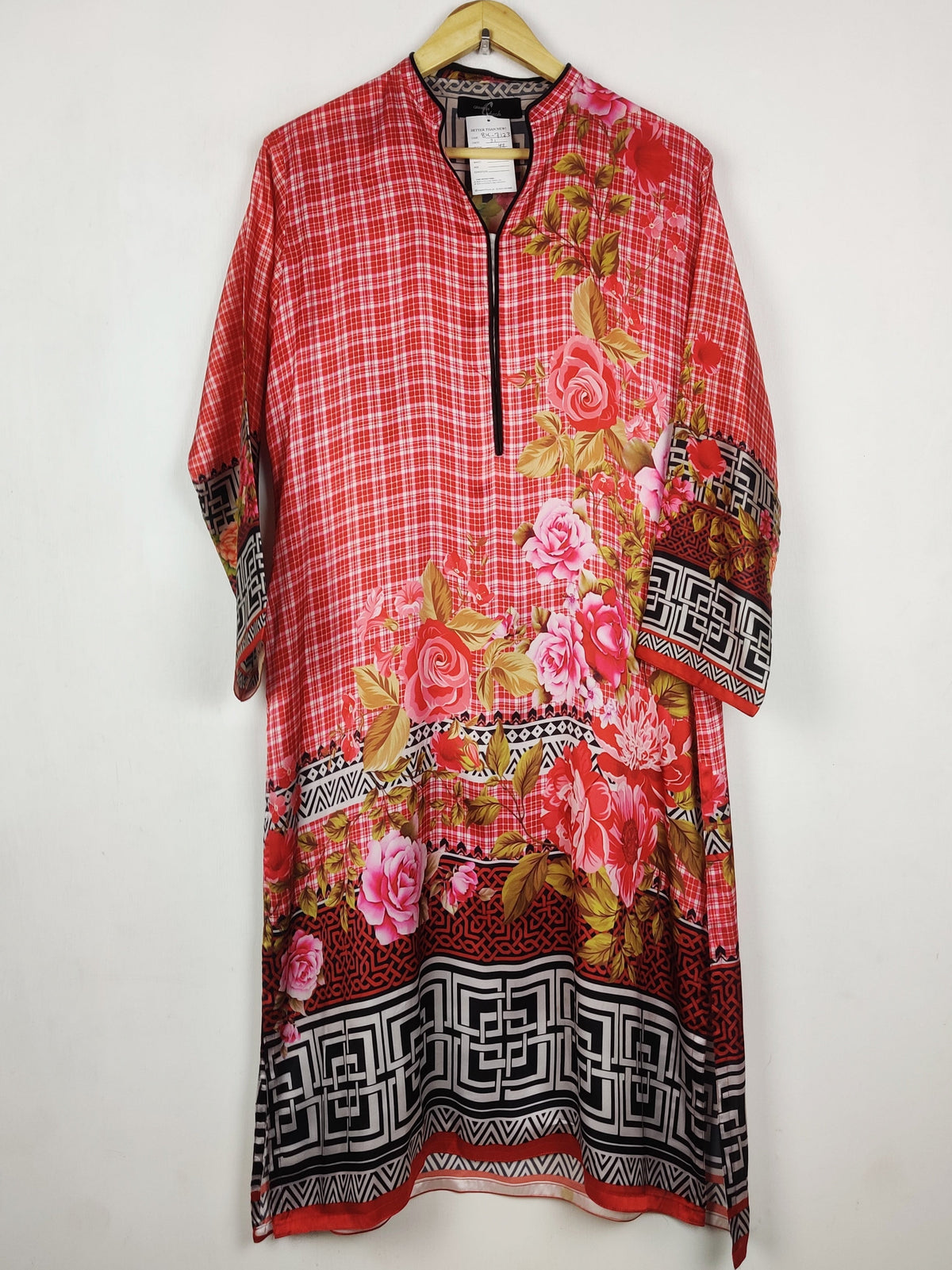 Buy online pre-used pre-loved 100% authentic & Original branded Grameen Check (BK-7123) available in Pakistan. Top international brands avilable.