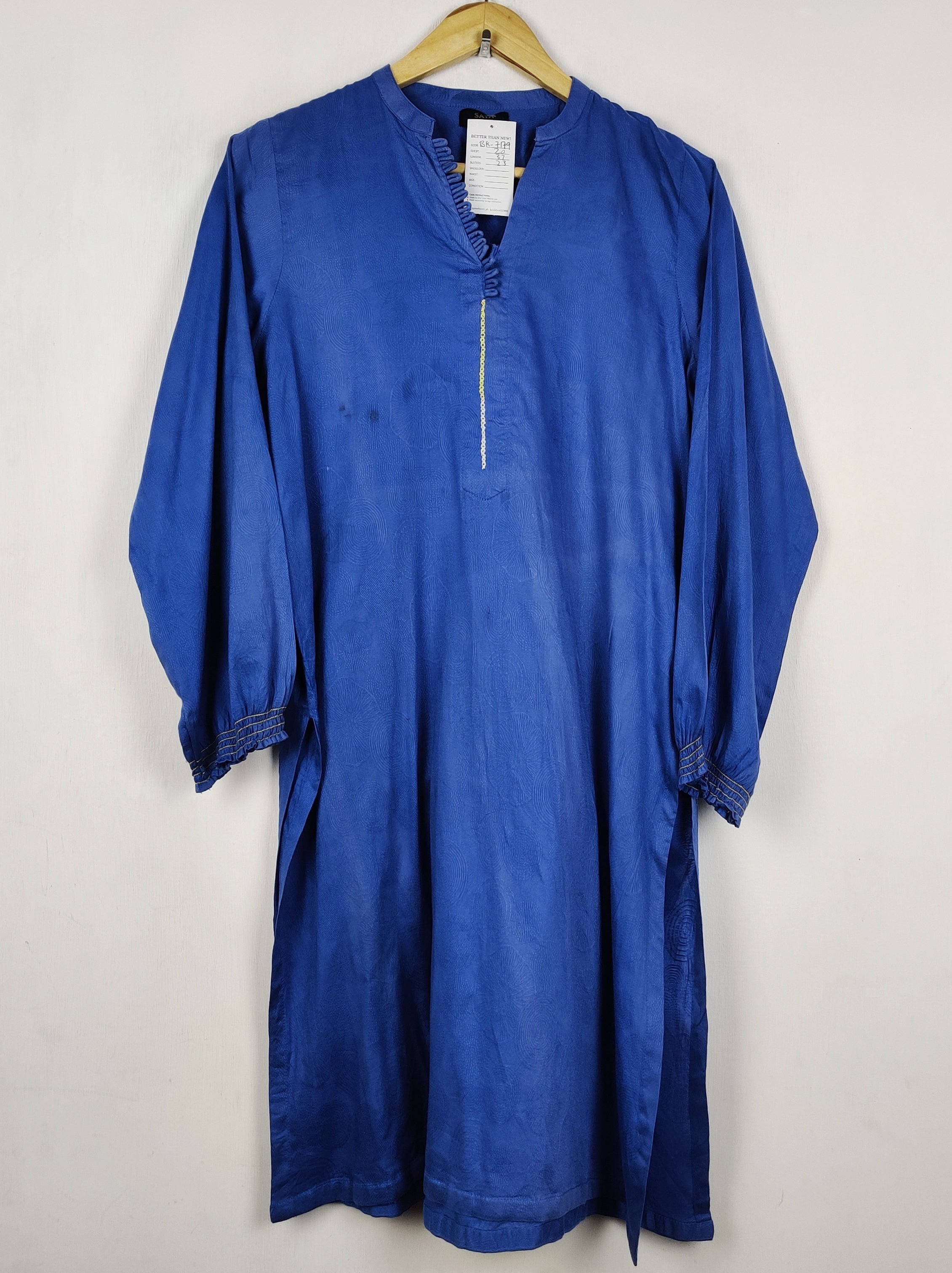 Buy online pre-used pre-loved 100% authentic & Original branded Saya (BK-7179) available in Pakistan. Top international brands avilable.