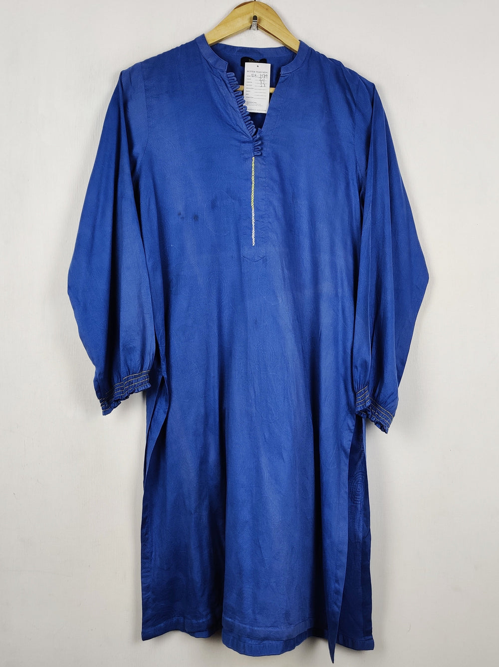 Buy online pre-used pre-loved 100% authentic & Original branded Saya (BK-7179) available in Pakistan. Top international brands avilable.
