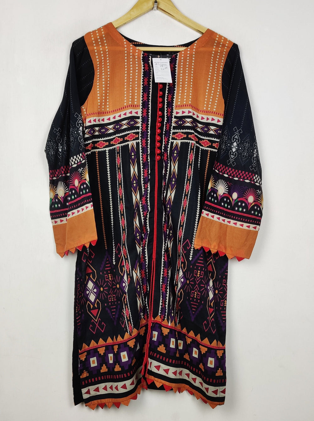 Buy online pre-used pre-loved 100% authentic & Original branded Sada Bahar (BK-7220) available in Pakistan. Top international brands avilable.