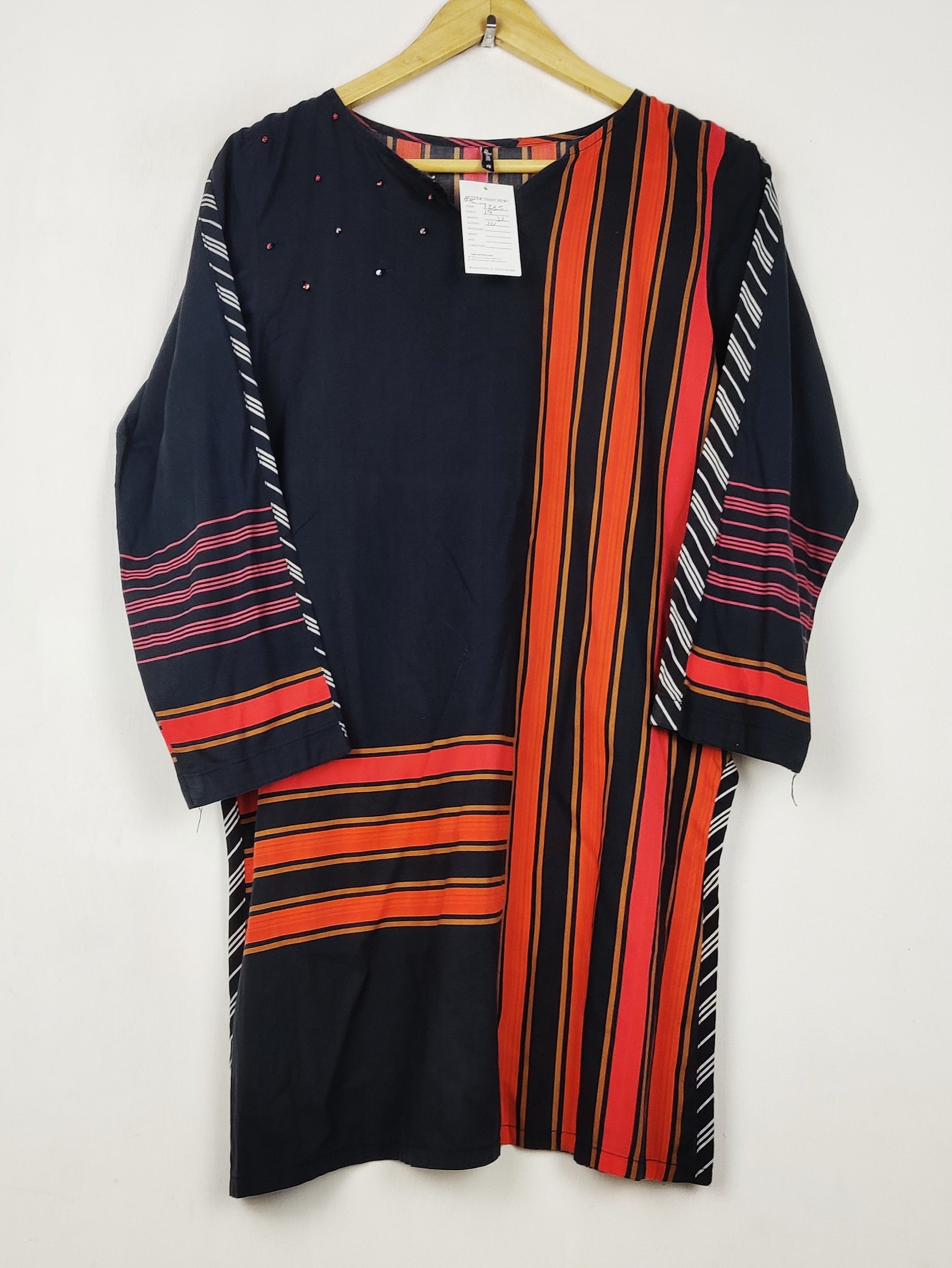 Buy online pre-used pre-loved 100% authentic & Original branded Beechtree (BK-7235) available in Pakistan. Top international brands avilable.