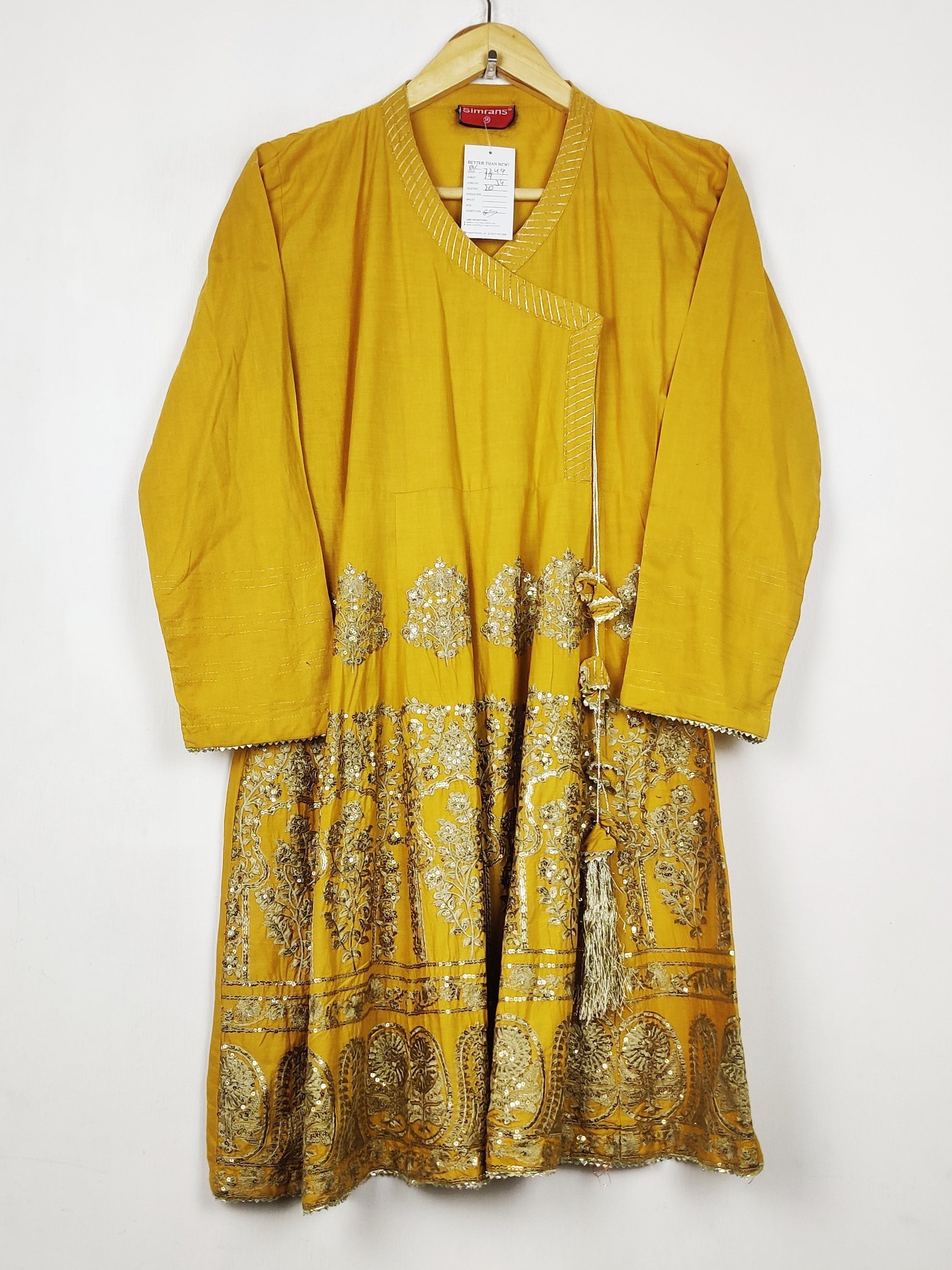 Buy online pre-used pre-loved 100% authentic & Original branded Simrans (BK-7249) available in Pakistan. Top international brands avilable.