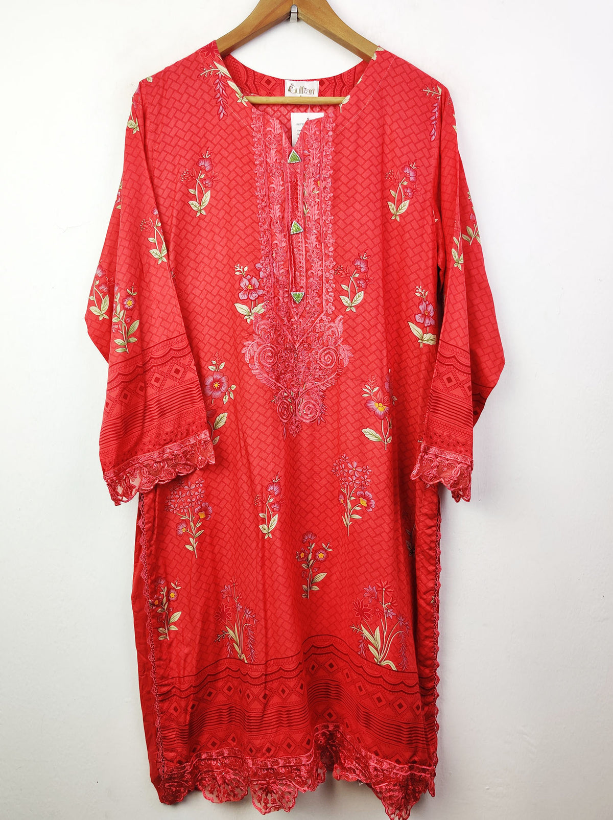Buy online pre-used pre-loved 100% authentic & Original branded Gulkari (BK-726) available in Pakistan. Top international brands avilable.