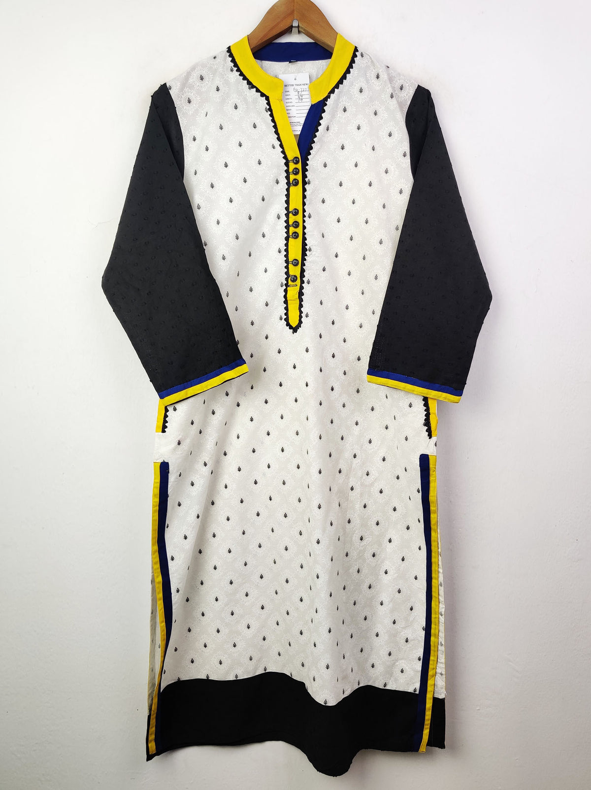 Buy online pre-used pre-loved 100% authentic & Original branded Unknown Brand (BK-727) available in Pakistan. Top international brands avilable.