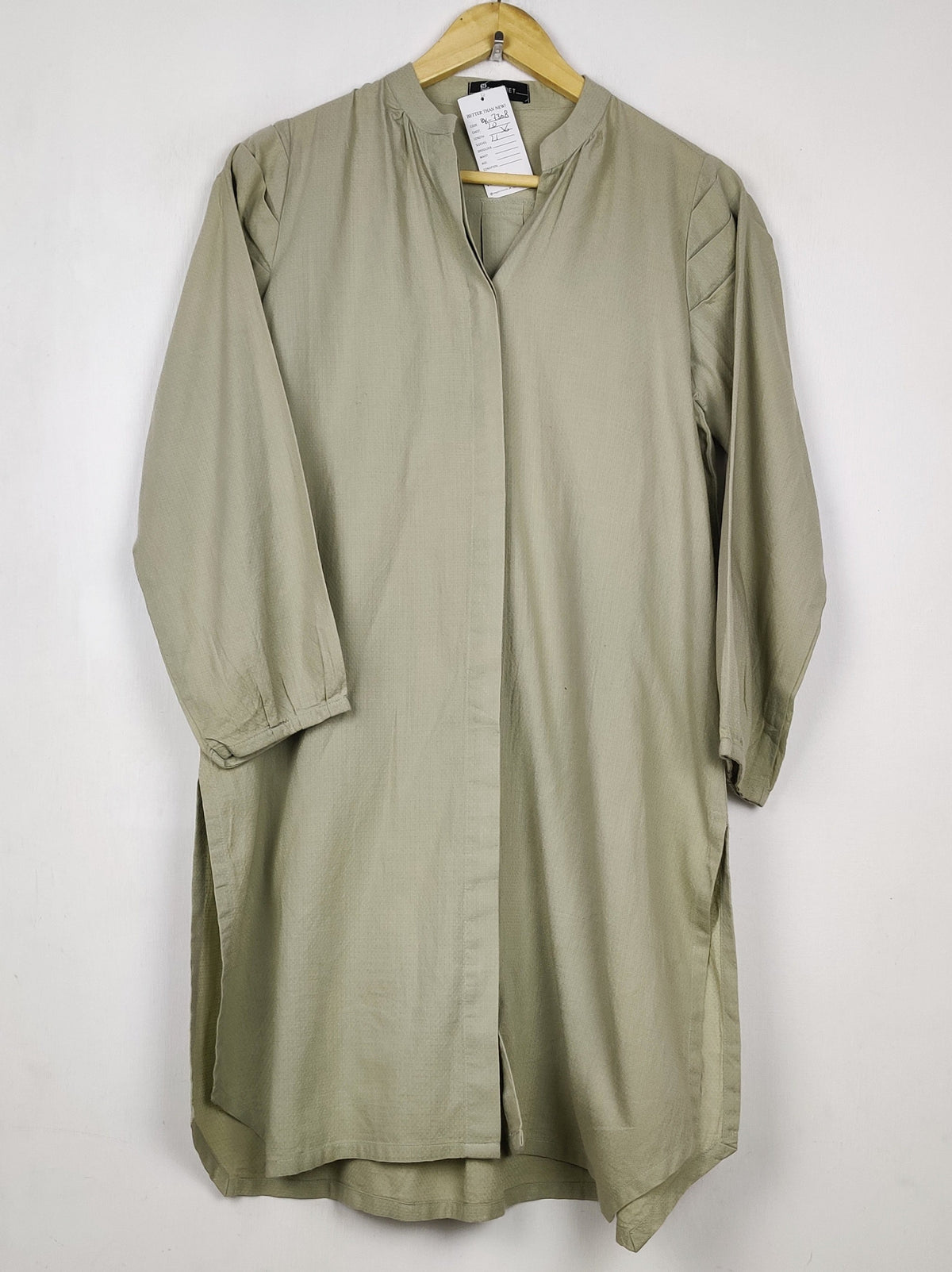 Buy online pre-used pre-loved 100% authentic & Original branded Gul Ahmed (BK-7308) available in Pakistan. Top international brands avilable.