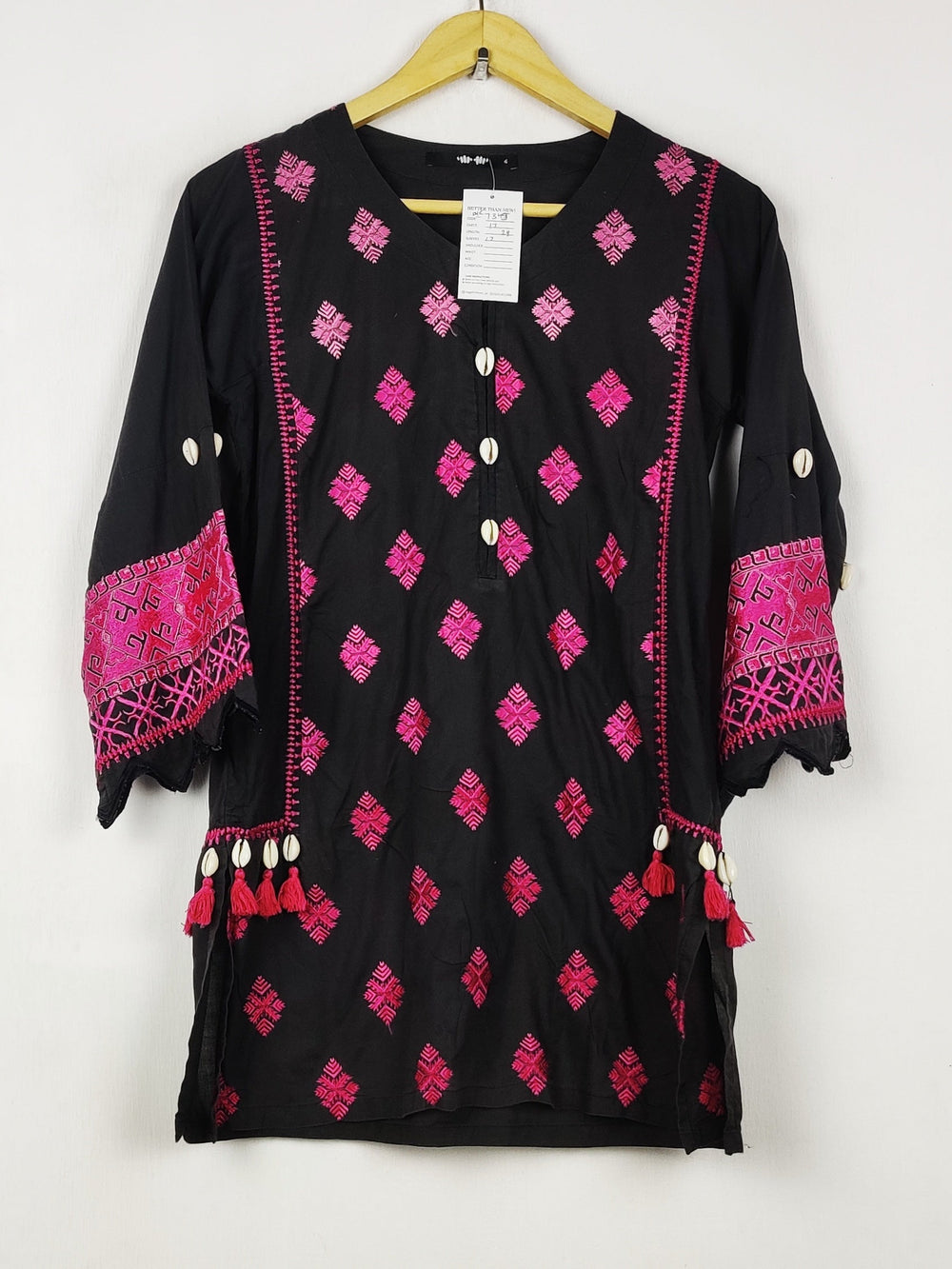 Buy online pre-used pre-loved 100% authentic & Original branded Khaadi (BK-7345) available in Pakistan. Top international brands avilable.