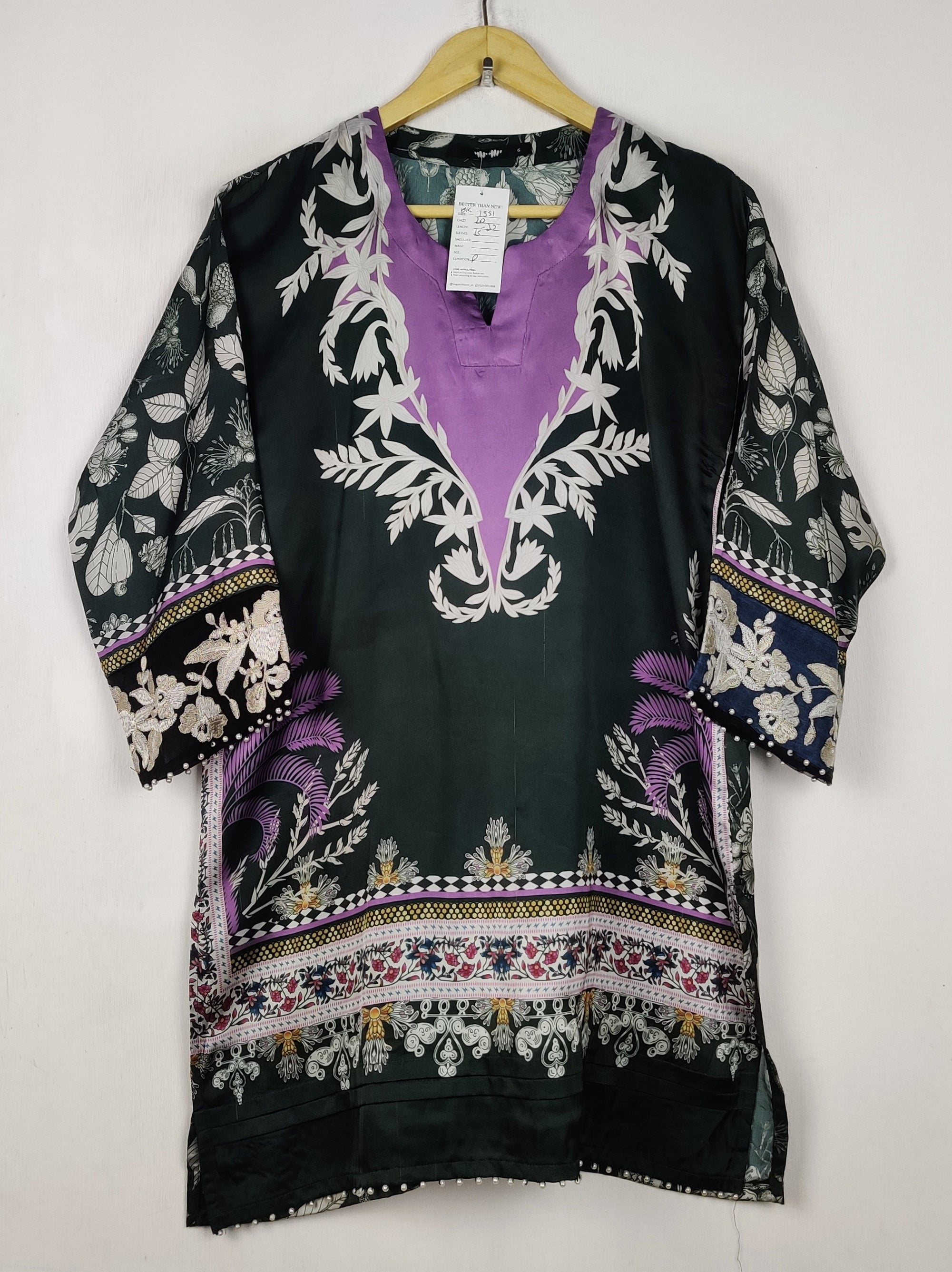Buy online pre-used pre-loved 100% authentic & Original branded Khaadi (BK-7351) available in Pakistan. Top international brands avilable.