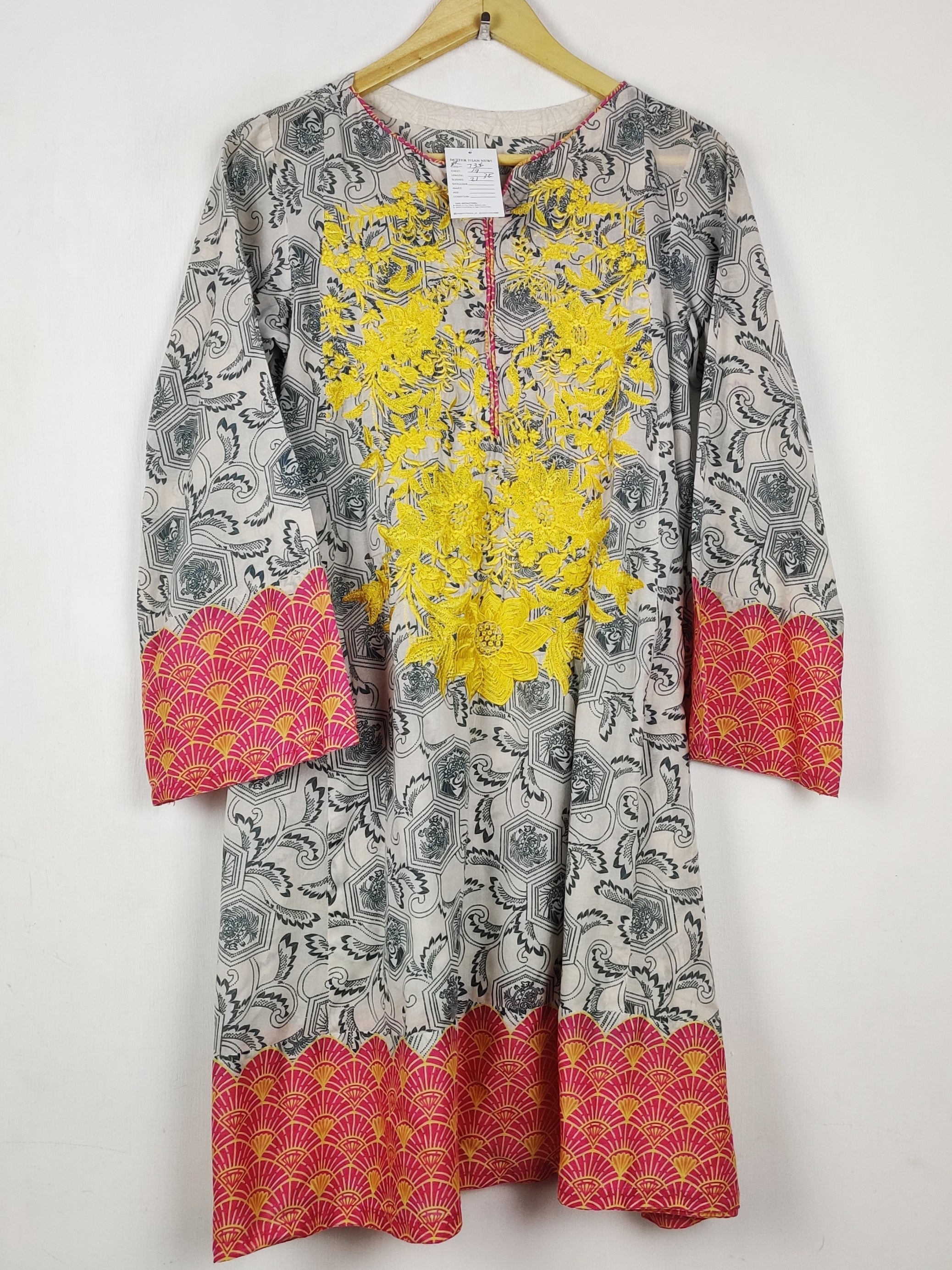 Buy online pre-used pre-loved 100% authentic & Original branded Unknown Brand (BK-7356) available in Pakistan. Top international brands avilable.