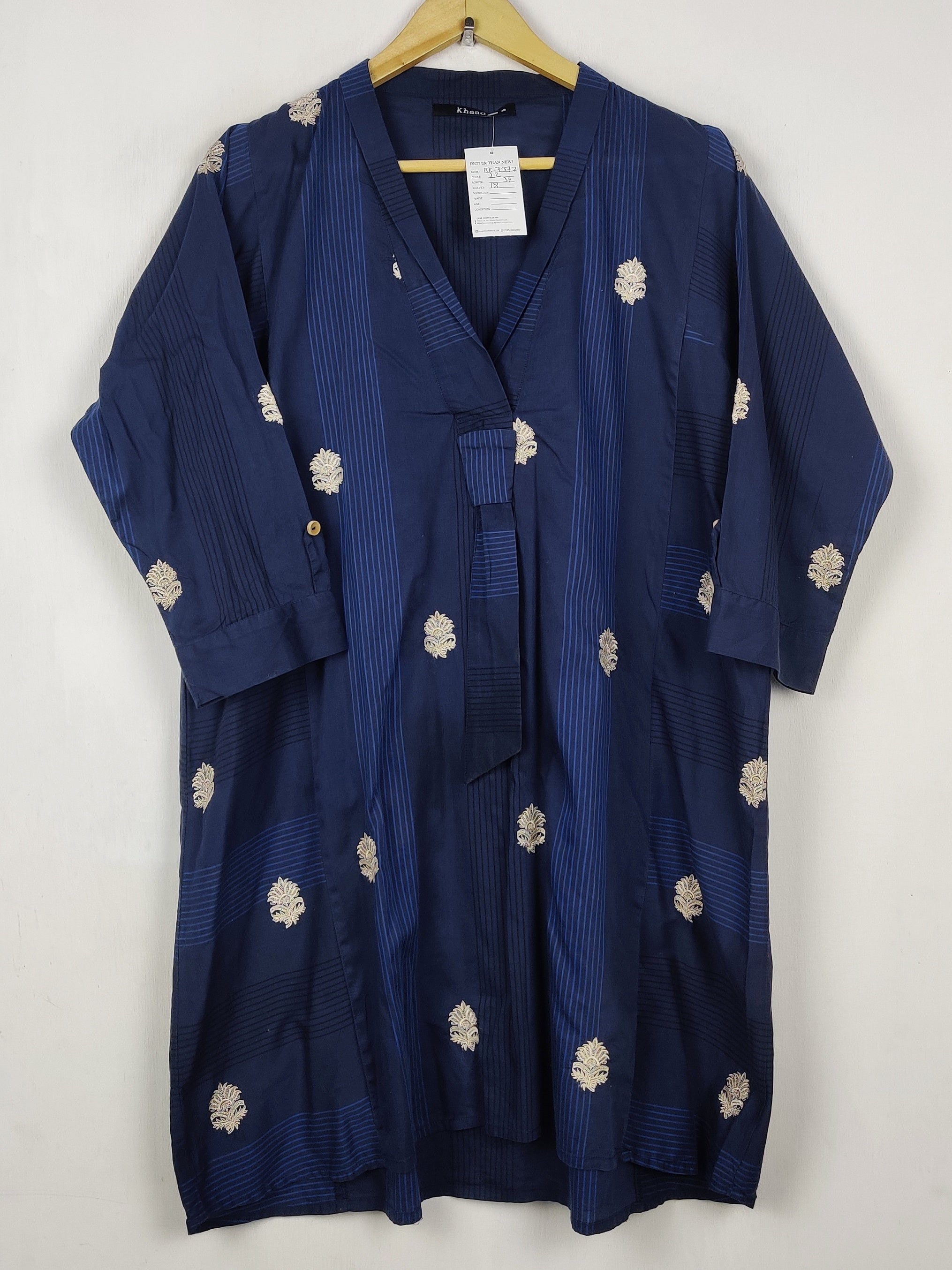 Buy online pre-used pre-loved 100% authentic & Original branded Khaadi (BK-7377) available in Pakistan. Top international brands avilable.