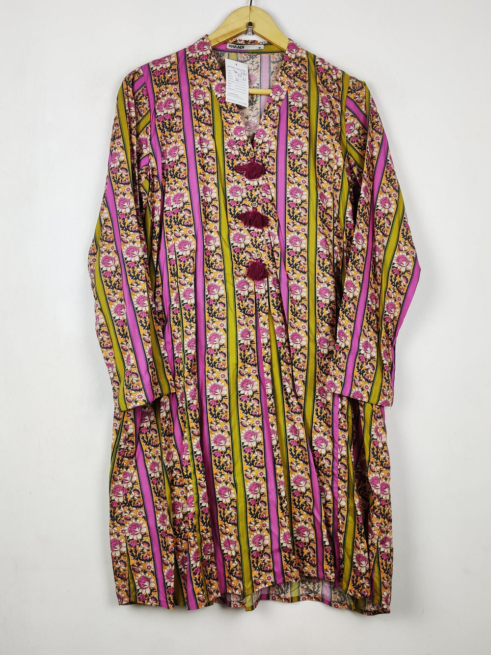 Buy online pre-used pre-loved 100% authentic & Original branded Khaadi (BK-7395) available in Pakistan. Top international brands avilable.
