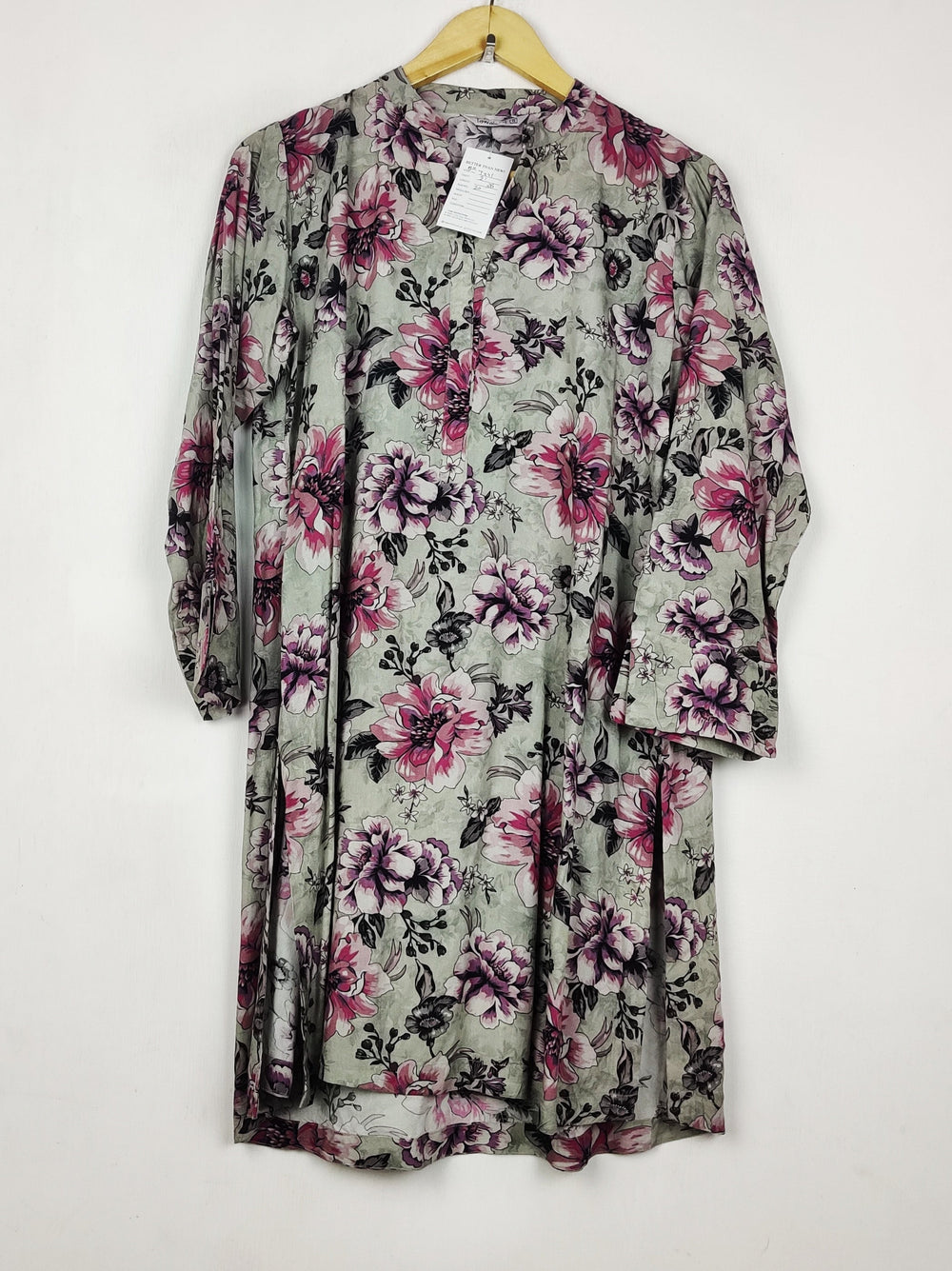 Buy online pre-used pre-loved 100% authentic & Original branded Tawakkal (BK-7441) available in Pakistan. Top international brands avilable.