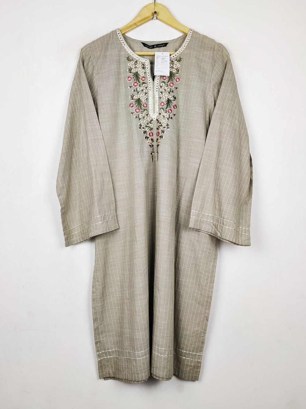Buy online pre-used pre-loved 100% authentic & Original branded Beechtree (BK-7444) available in Pakistan. Top international brands avilable.