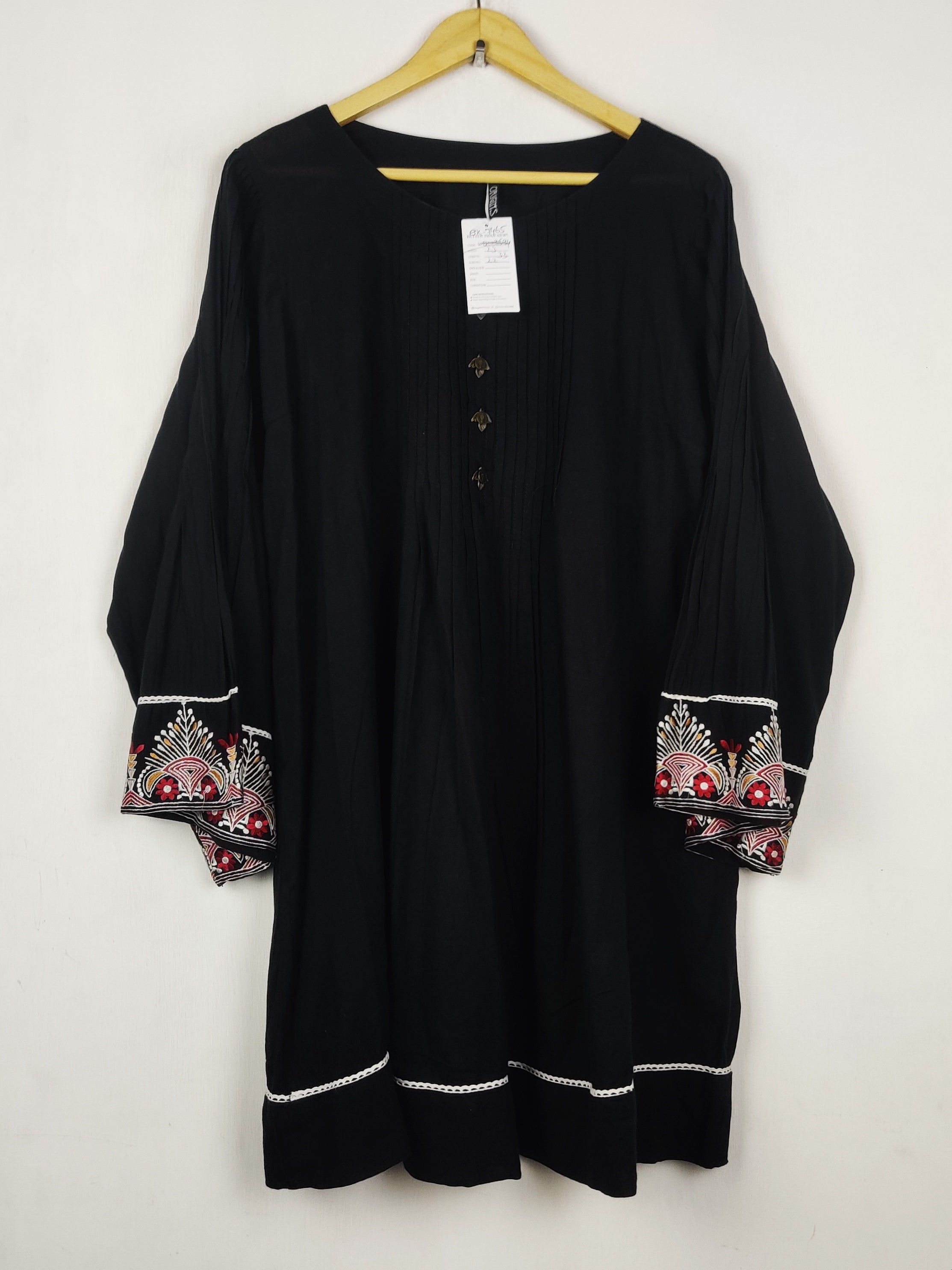 Buy online pre-used pre-loved 100% authentic & Original branded Original (BK-7465) available in Pakistan. Top international brands avilable.