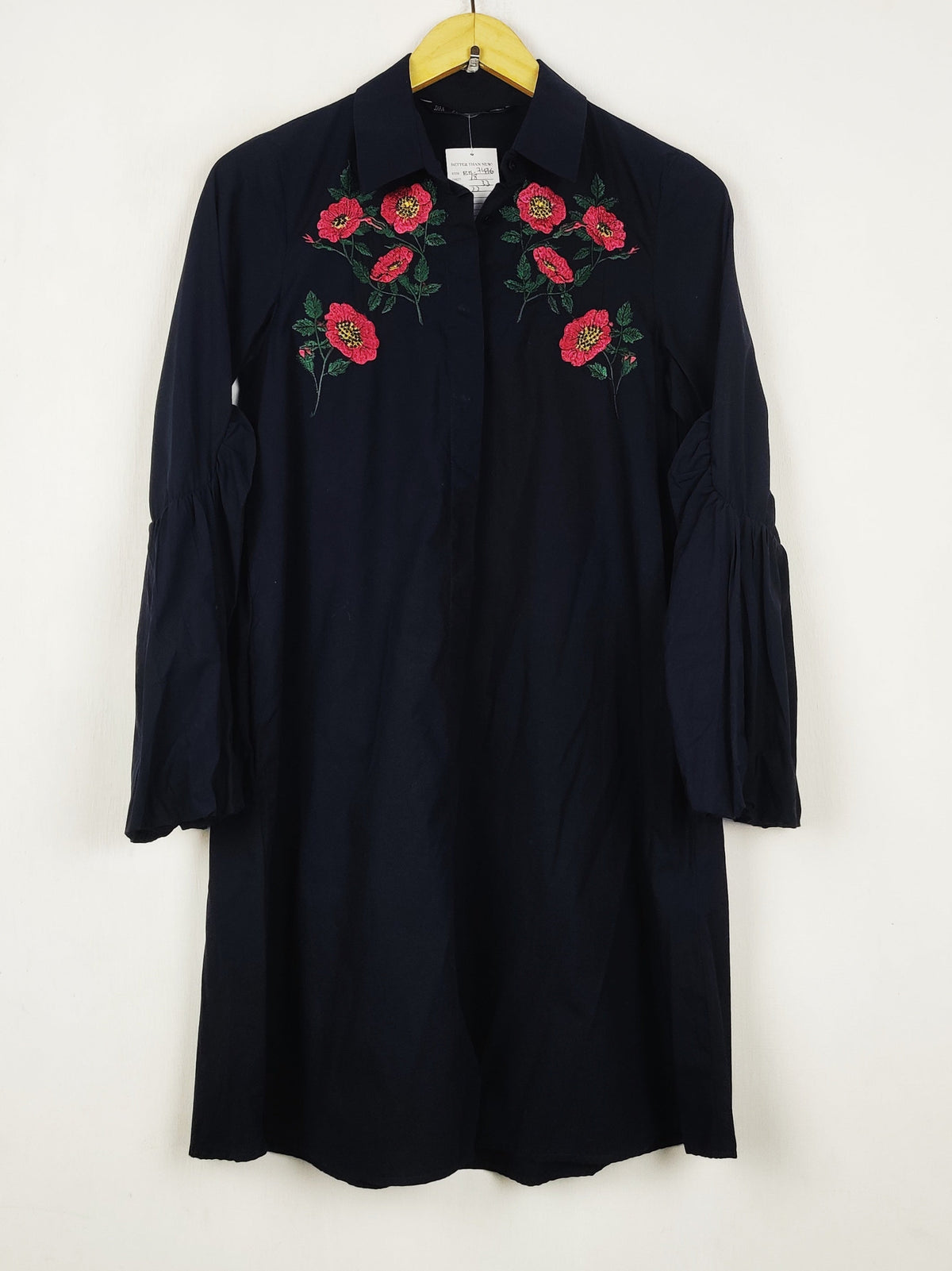 Buy online pre-used pre-loved 100% authentic & Original branded Zara (BK-7476) available in Pakistan. Top international brands avilable.