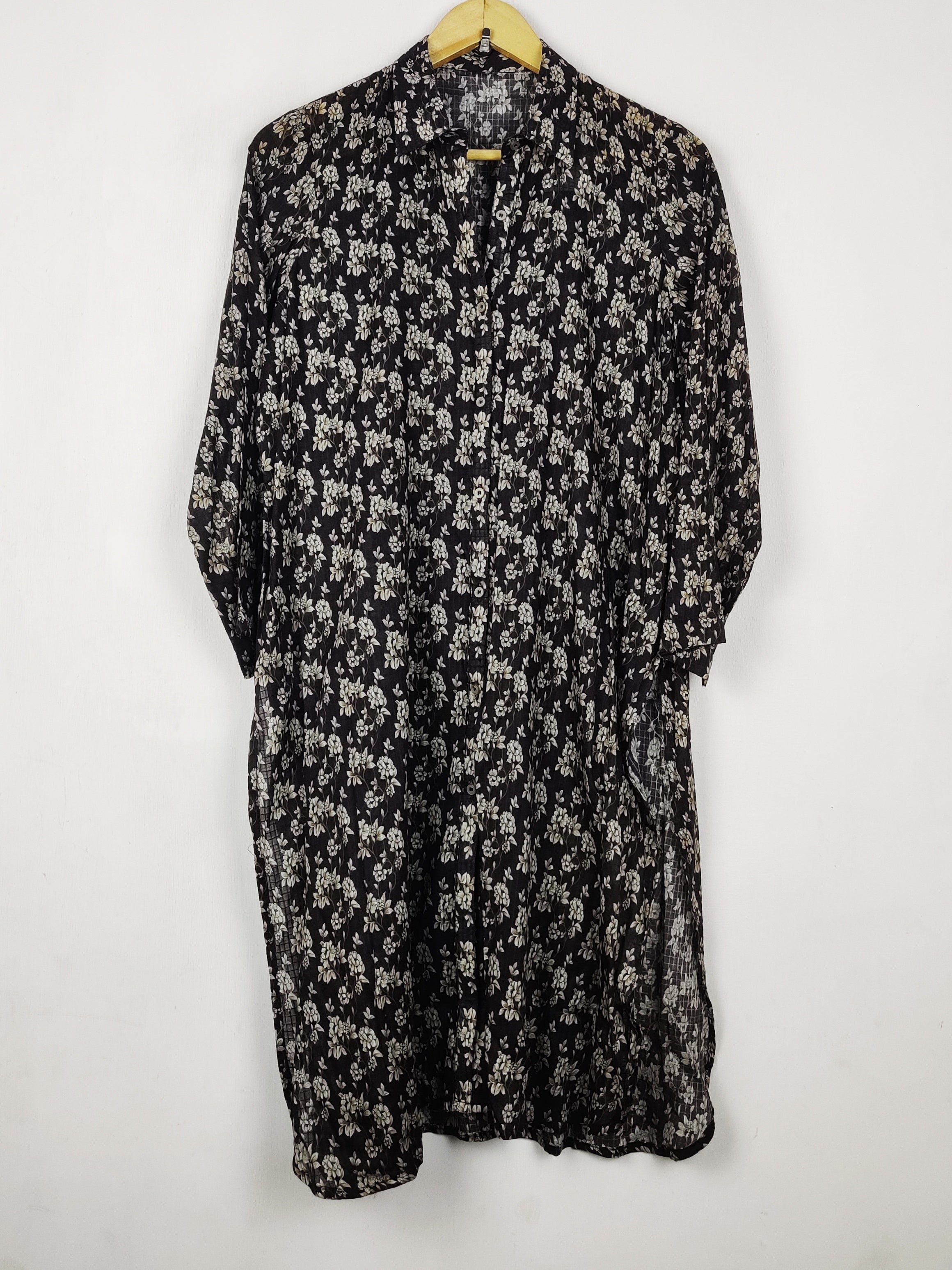 Buy online pre-used pre-loved 100% authentic & Original branded Unknown Brand (BK-7477) available in Pakistan. Top international brands avilable.