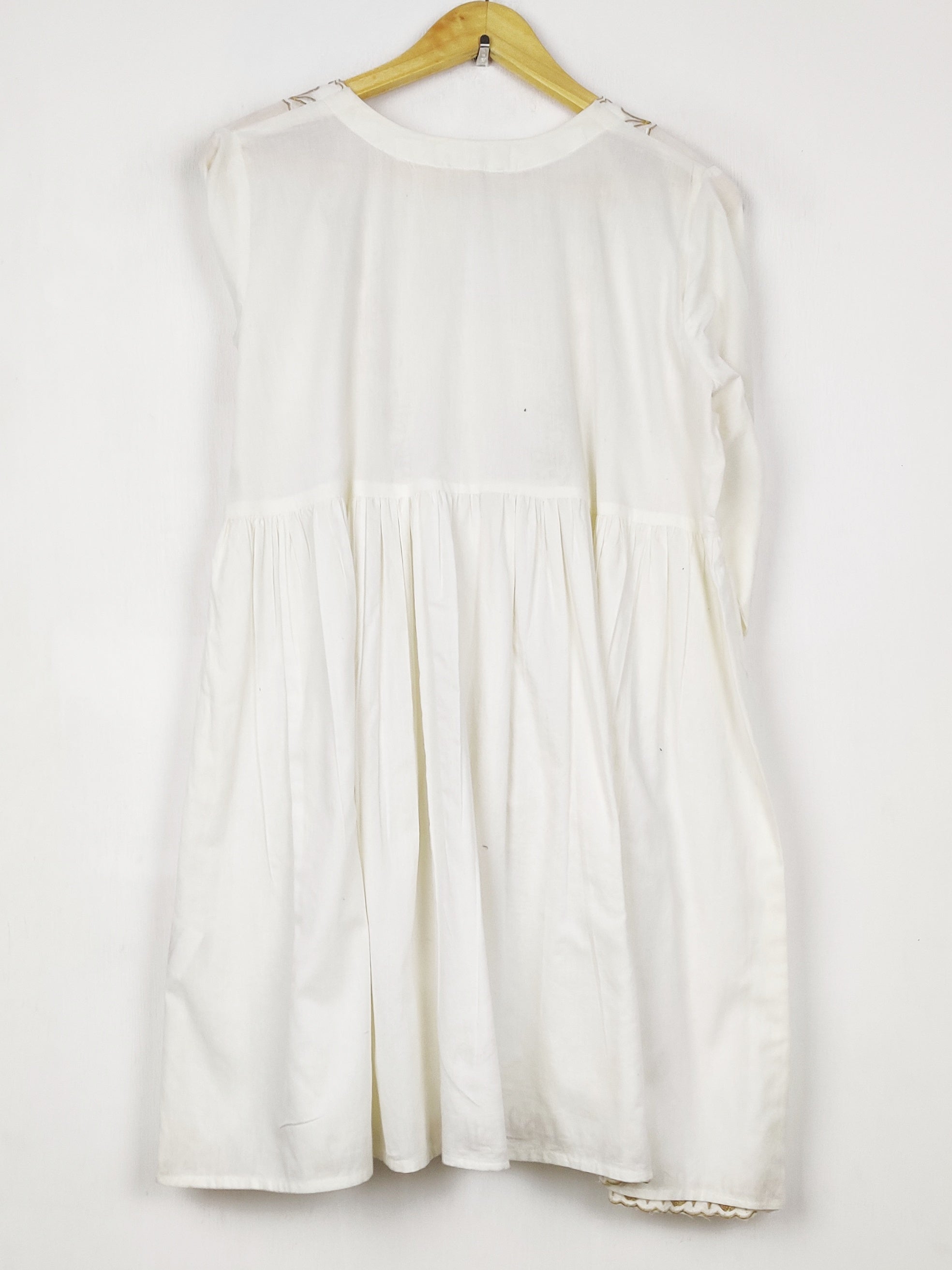 Almirah (BK-7496)