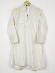 Buy online pre-used pre-loved 100% authentic & Original branded Khaadi (BK-7507) available in Pakistan. Top international brands avilable.