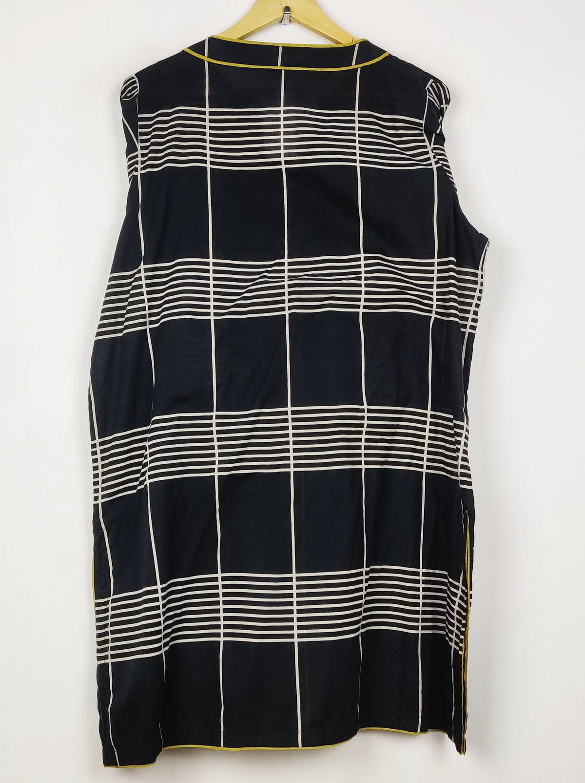 Sapphire (BK-7517)