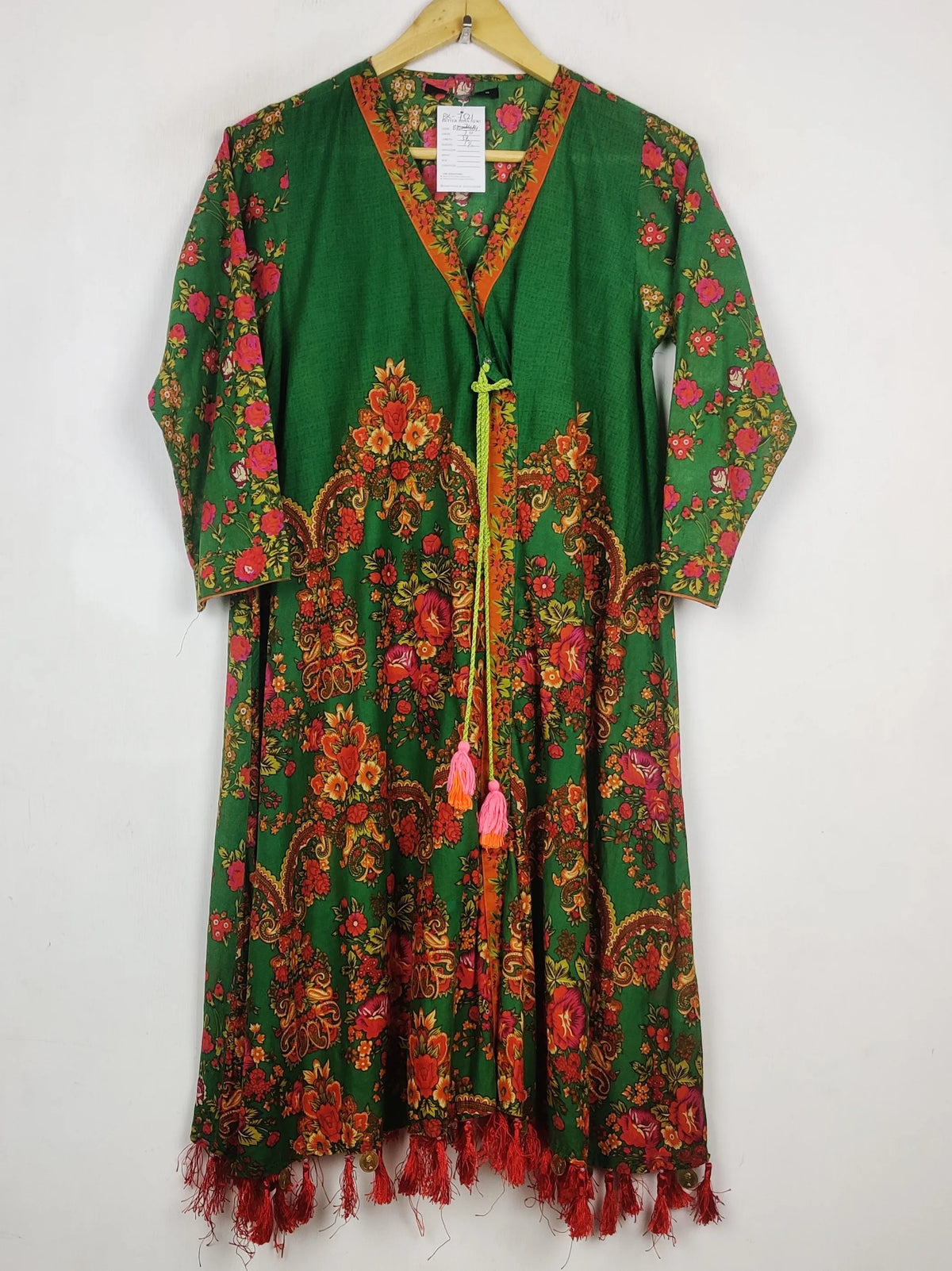 Buy online pre-used pre-loved 100% authentic & Original branded Khaadi (BK-7521) available in Pakistan. Top international brands avilable.