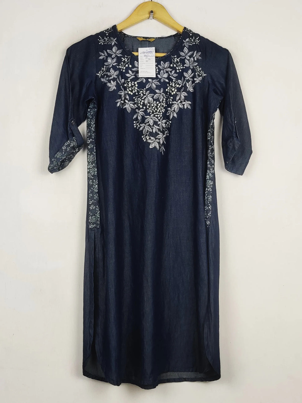 Buy online pre-used pre-loved 100% authentic & Original branded Aurelia (BK-7530) available in Pakistan. Top international brands avilable.