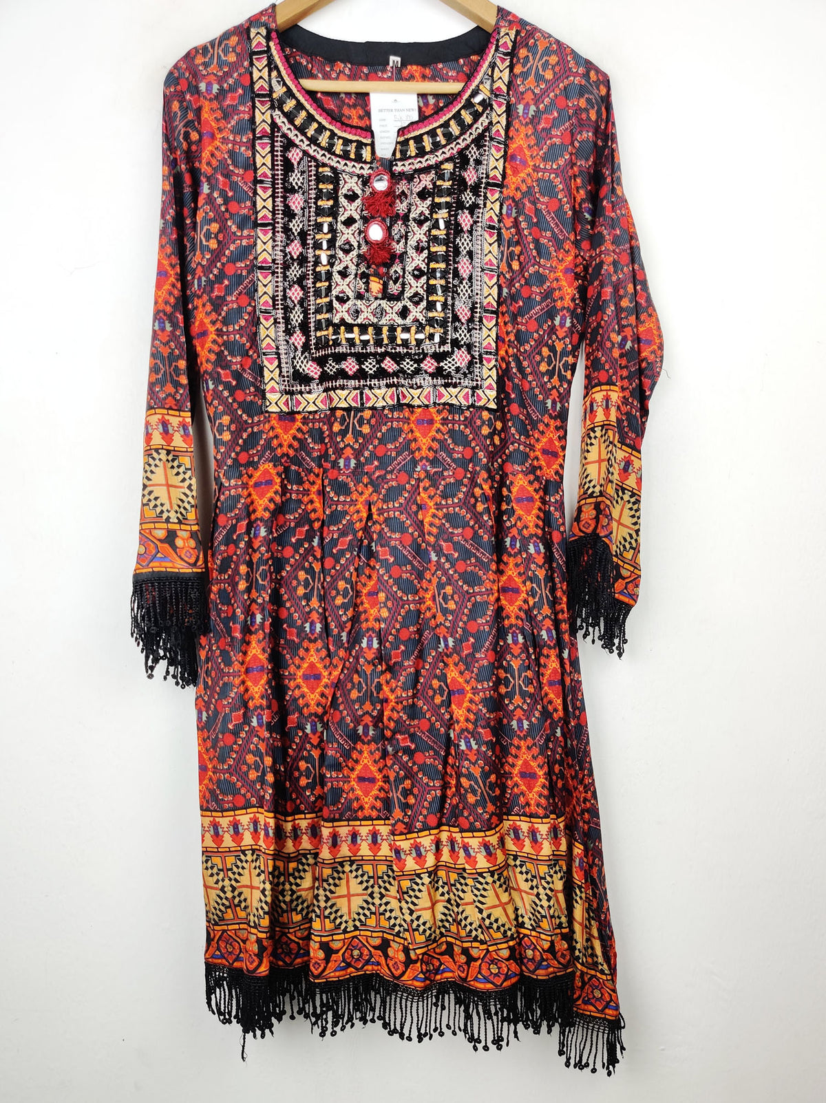 Buy online pre-used pre-loved 100% authentic & Original branded Unknown Brand (BK-845) available in Pakistan. Top international brands avilable.