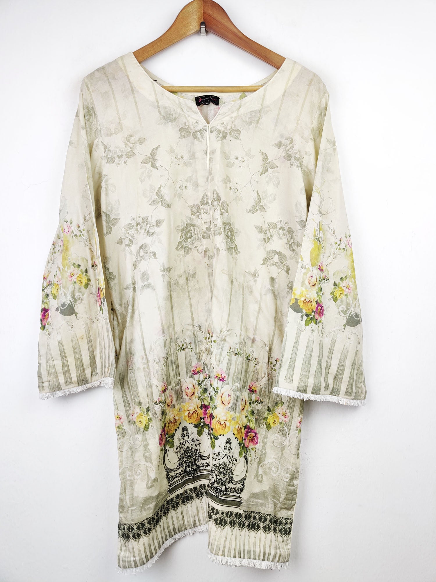 Buy online pre-used pre-loved 100% authentic & Original branded Uniwork (BK-882) available in Pakistan. Top international brands avilable.