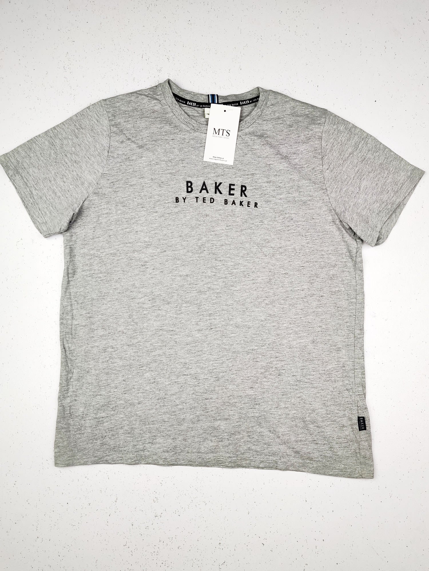 Buy online pre-used pre-loved 100% authentic & Original branded Ted Baker (BST-1010) available in Pakistan. Top international brands avilable.