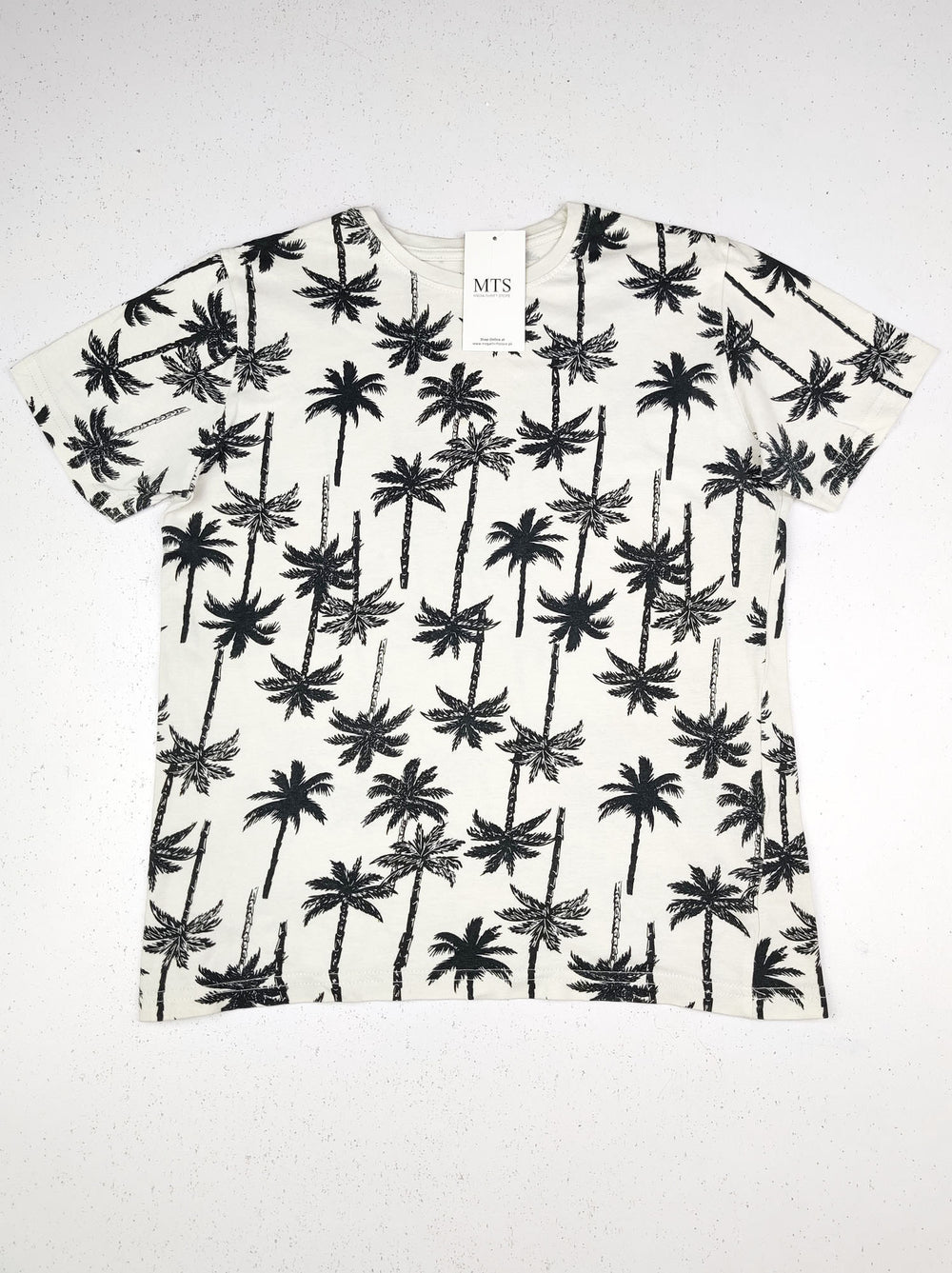 Buy online pre-used pre-loved 100% authentic & Original branded Primark (BST-1096) available in Pakistan. Top international brands avilable.