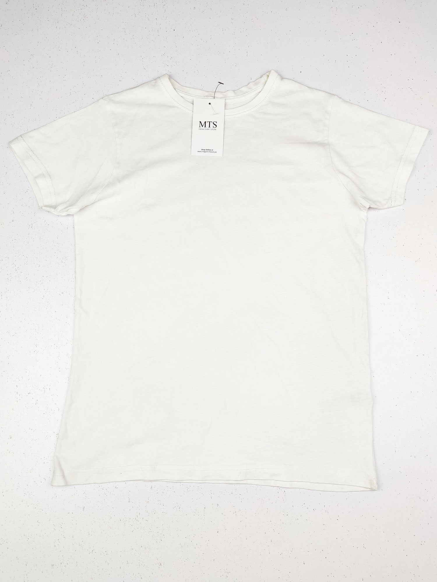 Buy online pre-used pre-loved 100% authentic & Original branded Primark (BST-1221) available in Pakistan. Top international brands avilable.