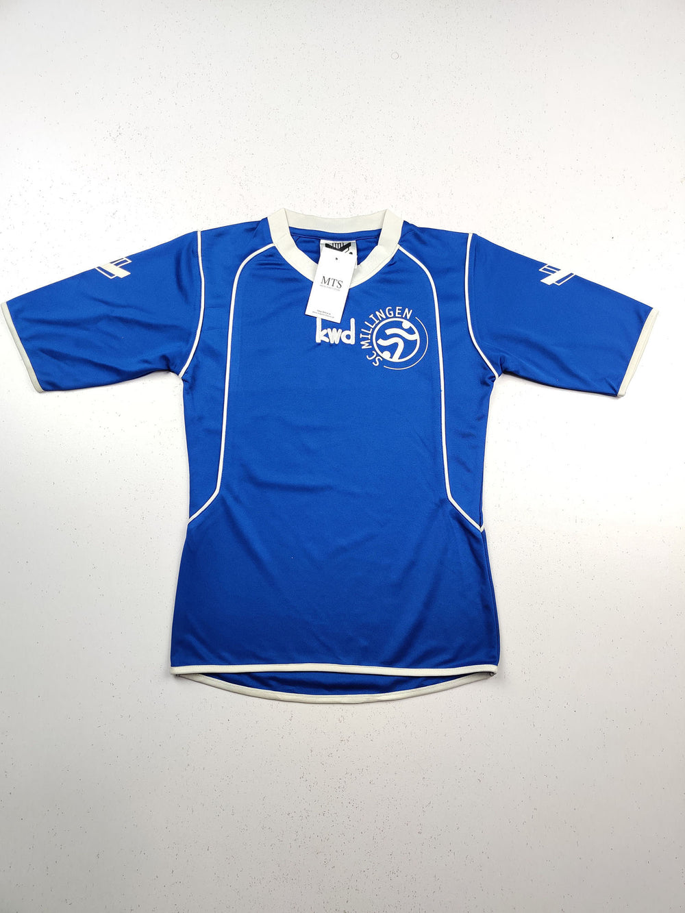 Buy online pre-used pre-loved 100% authentic & Original branded Kwd (BST-382) available in Pakistan. Top international brands avilable.