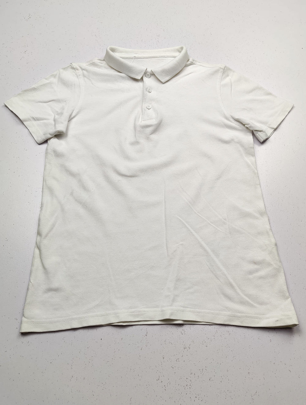 Buy online pre-used pre-loved 100% authentic & Original branded Unknown Brand (BST-40) available in Pakistan. Top international brands avilable.