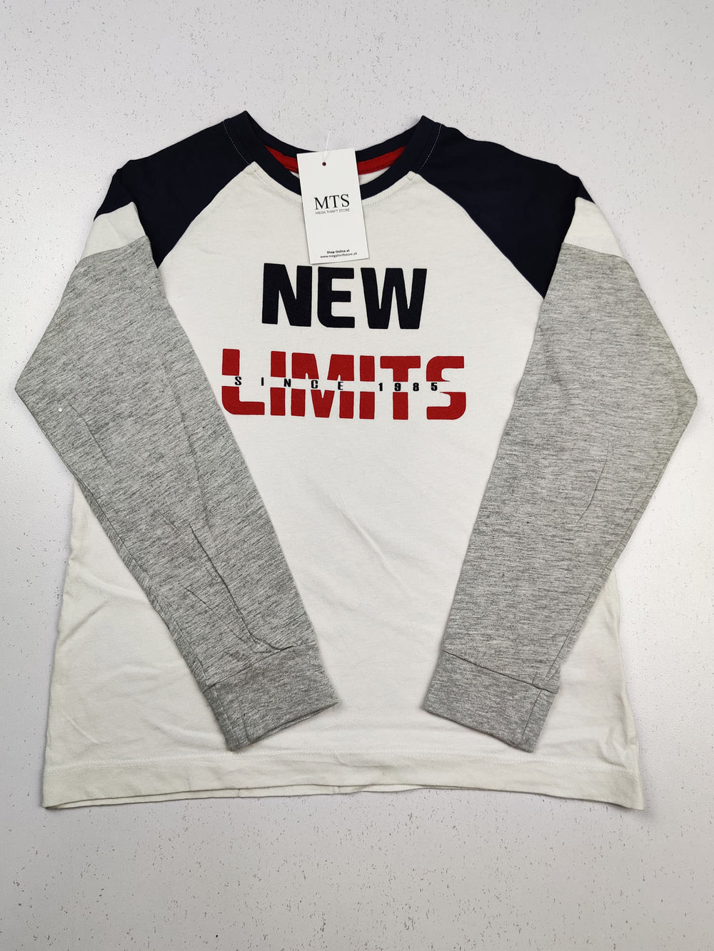 Buy online pre-used pre-loved 100% authentic & Original branded Unknown Brand (BST-426) available in Pakistan. Top international brands avilable.