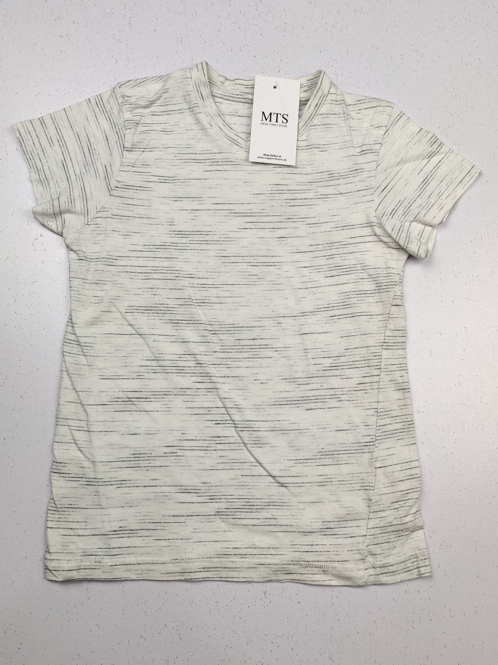 Buy online pre-used pre-loved 100% authentic & Original branded Unknown Brand (BST-547) available in Pakistan. Top international brands avilable.