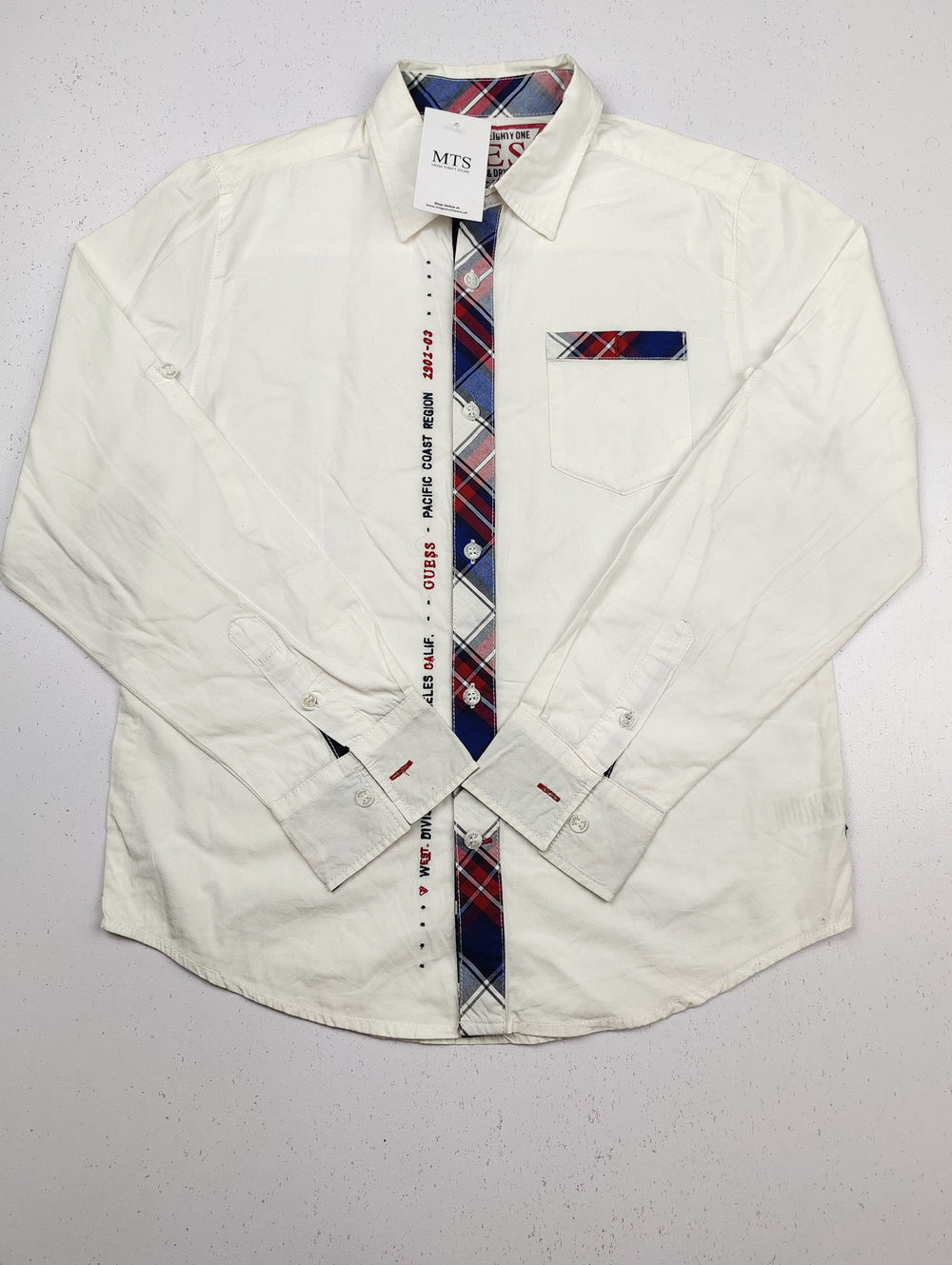 Buy online pre-used pre-loved 100% authentic & Original branded Guess (BST-558) available in Pakistan. Top international brands avilable.