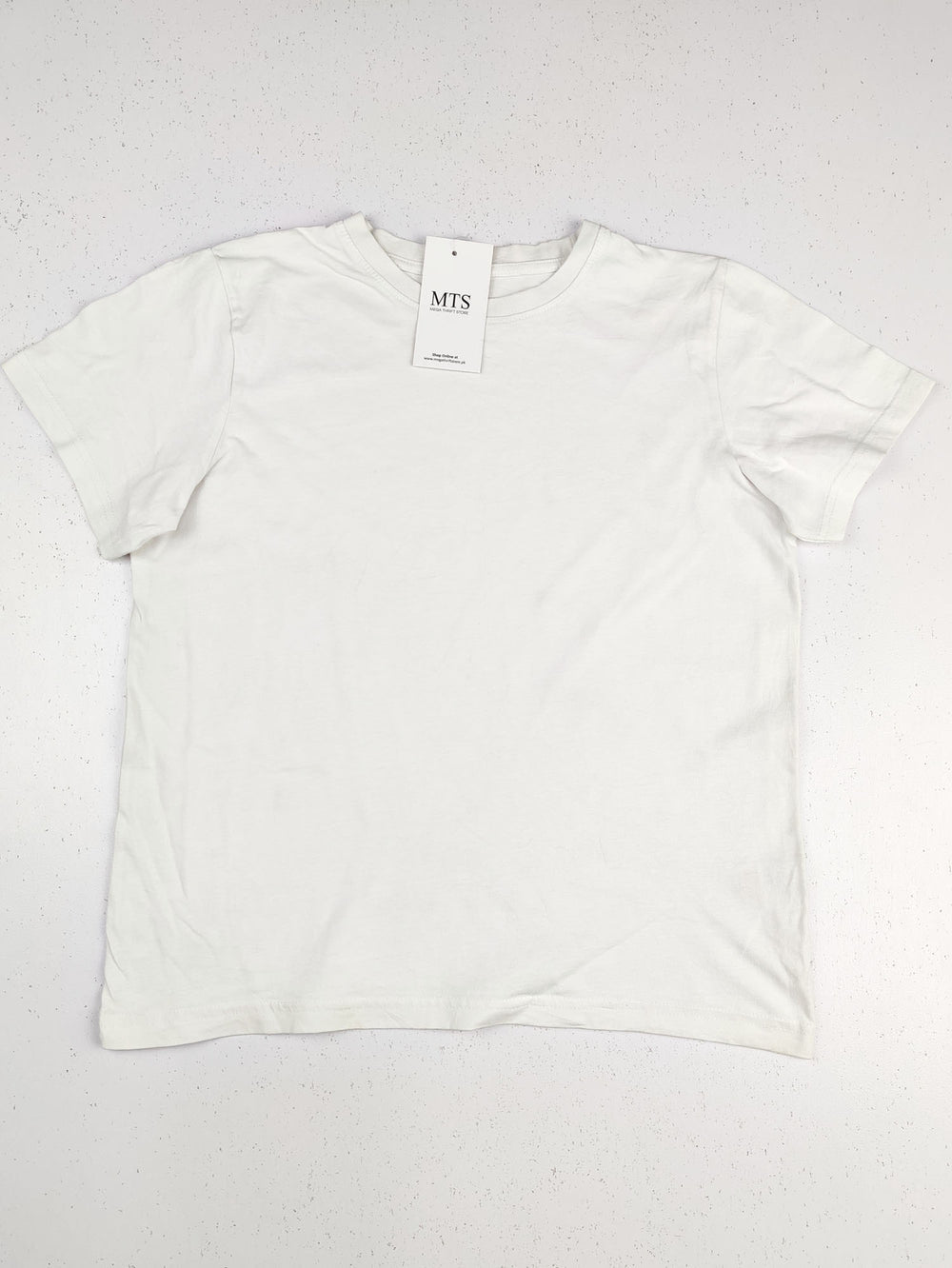 Buy online pre-used pre-loved 100% authentic & Original branded Tu (BST-716) available in Pakistan. Top international brands avilable.