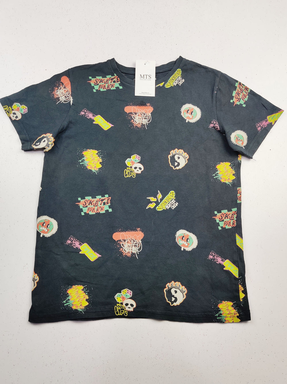 Buy online pre-used pre-loved 100% authentic & Original branded Primark (BST-888) available in Pakistan. Top international brands avilable.