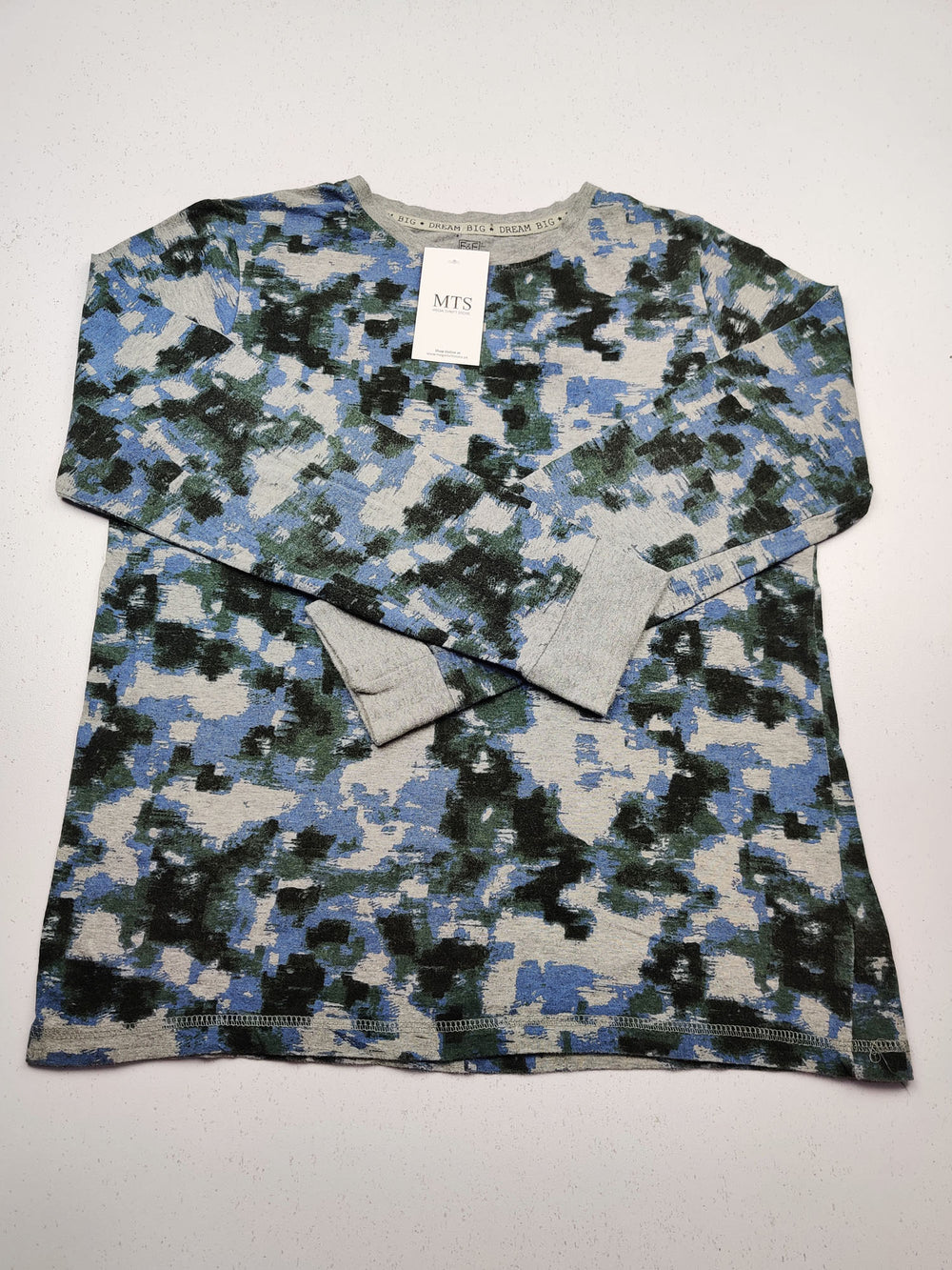 Buy online pre-used pre-loved 100% authentic & Original branded F&F (BST-88) available in Pakistan. Top international brands avilable.