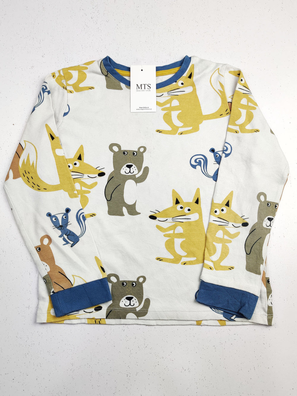 Buy online pre-used pre-loved 100% authentic & Original branded F&F (BST-942) available in Pakistan. Top international brands avilable.