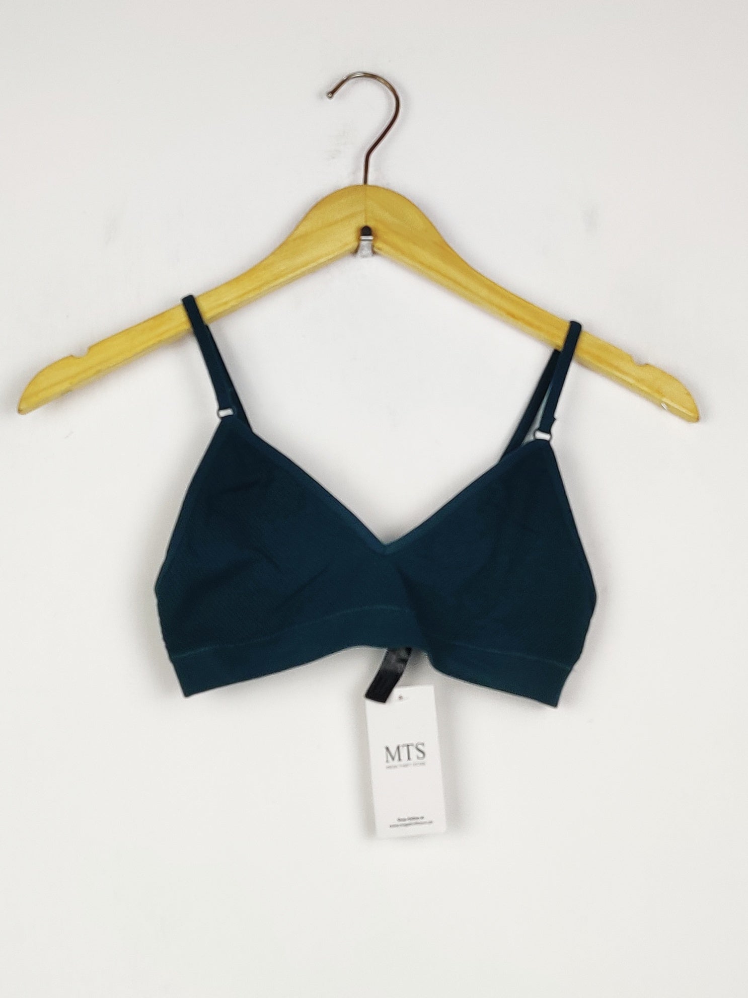 Buy online pre-used pre-loved 100% authentic & Original branded Primarks, Uk 10 (BU-1007) available in Pakistan. Top international brands avilable.