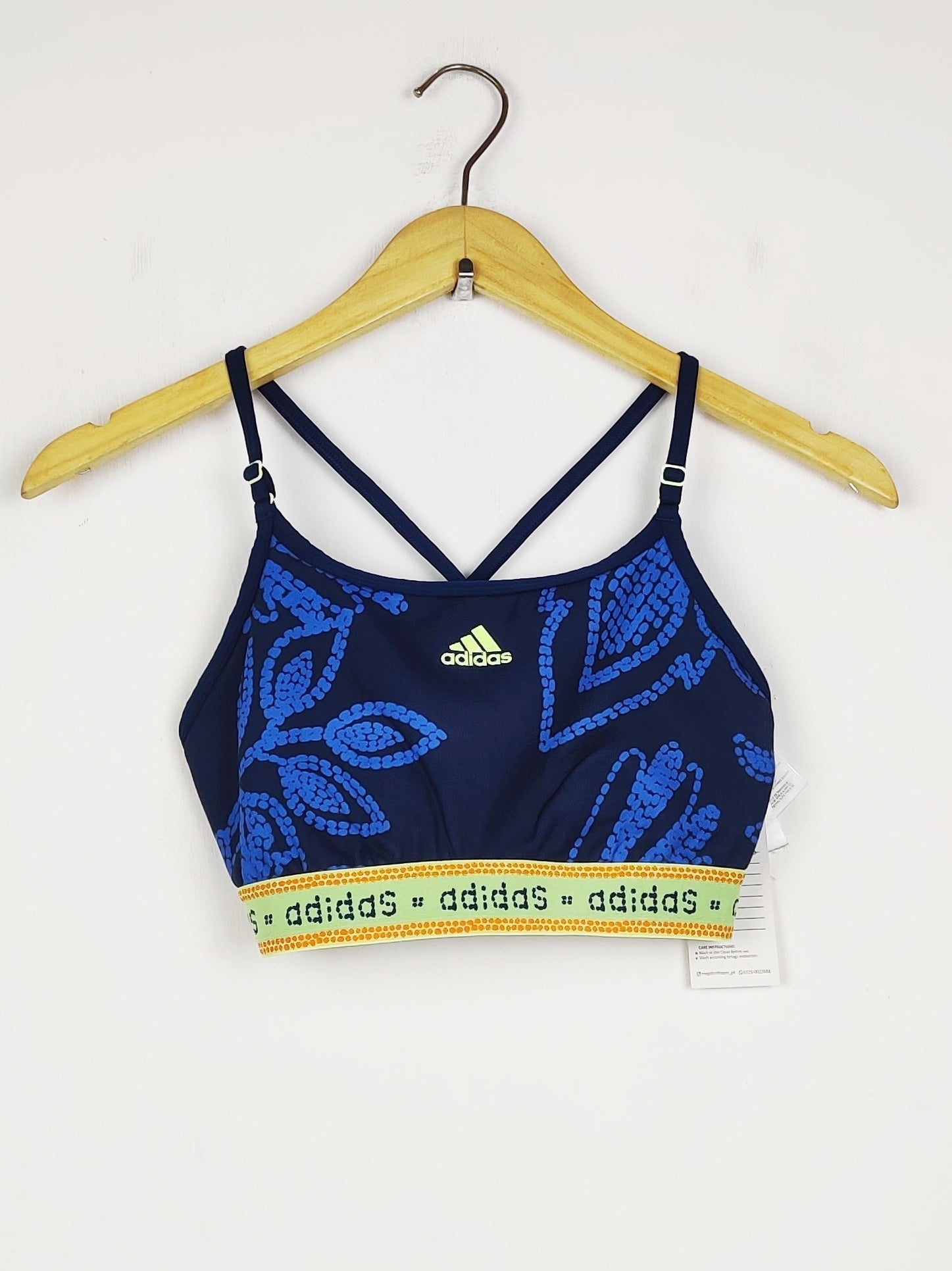 Buy online pre-used pre-loved 100% authentic & Original branded A.D.I.D.A.S (BU-1013) available in Pakistan. Top international brands avilable.