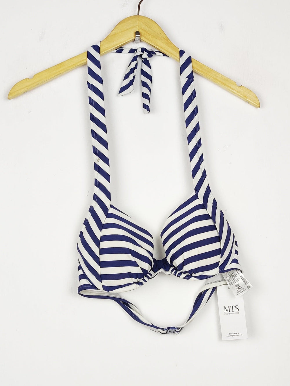 Buy online pre-used pre-loved 100% authentic & Original branded Unknown Brand, Uk 34B (BU-1017) available in Pakistan. Top international brands avilable.