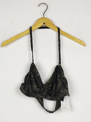 Buy online pre-used pre-loved 100% authentic & Original branded Unknown Brand (BU-1043) available in Pakistan. Top international brands avilable.