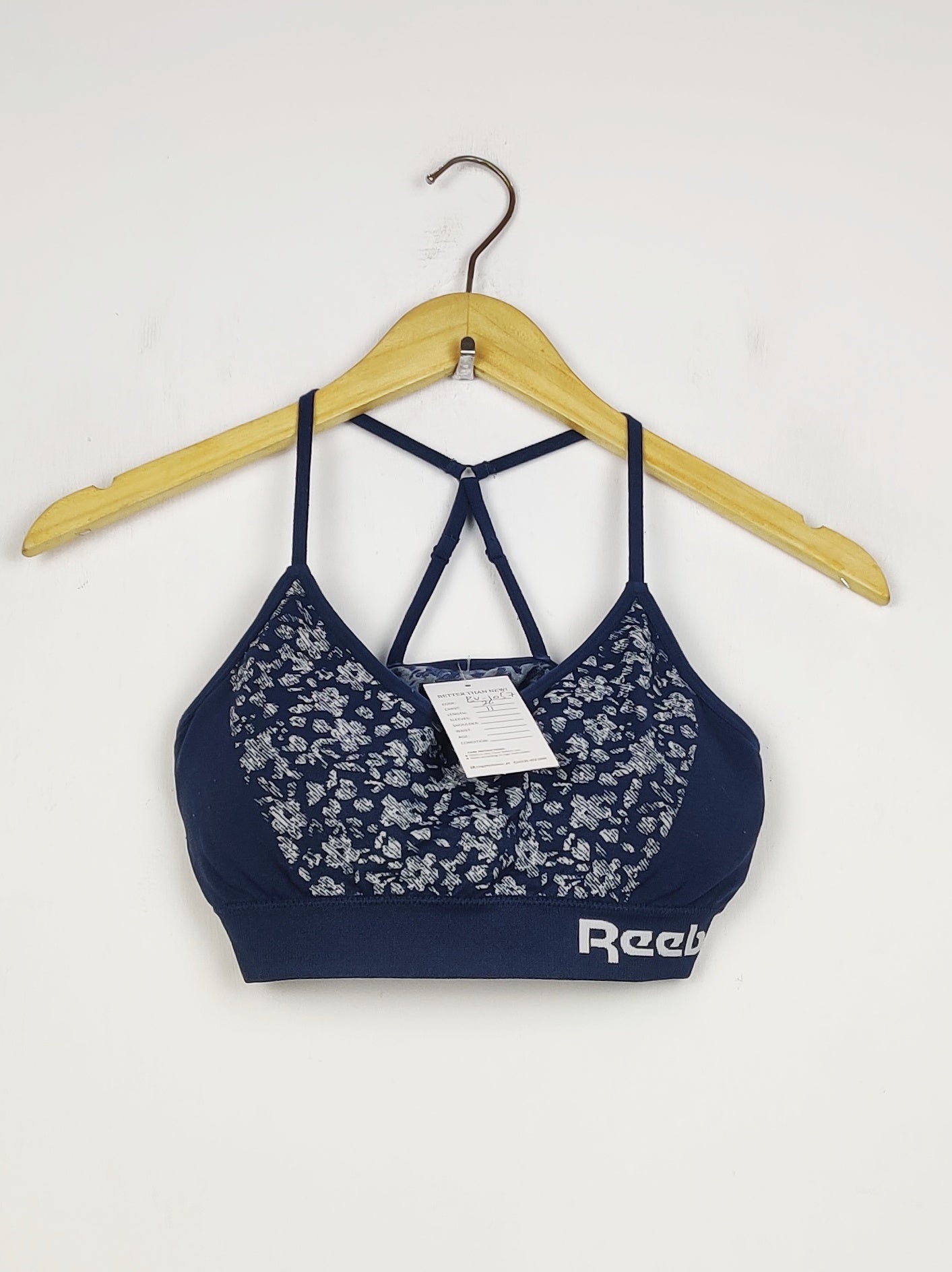 Buy online pre-used pre-loved 100% authentic & Original branded R.E.E.B.O.K (BU-1057) available in Pakistan. Top international brands avilable.