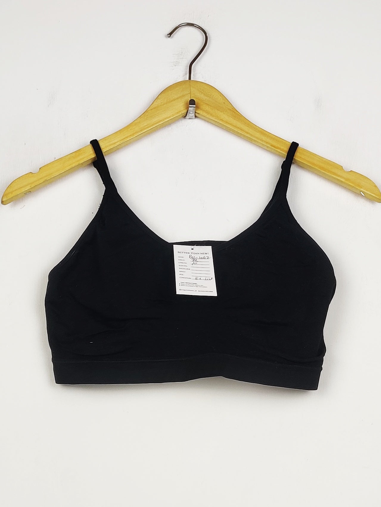 Buy online pre-used pre-loved 100% authentic & Original branded Unknown Brand (BU-1062) available in Pakistan. Top international brands avilable.