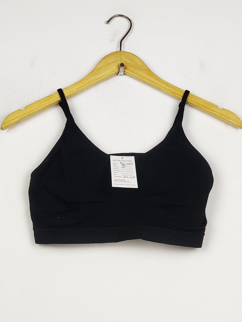 Buy online pre-used pre-loved 100% authentic & Original branded Unknown Brand (BU-1062) available in Pakistan. Top international brands avilable.
