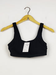 Buy online pre-used pre-loved 100% authentic & Original branded Unknown Brand (BU-1086) available in Pakistan. Top international brands avilable.