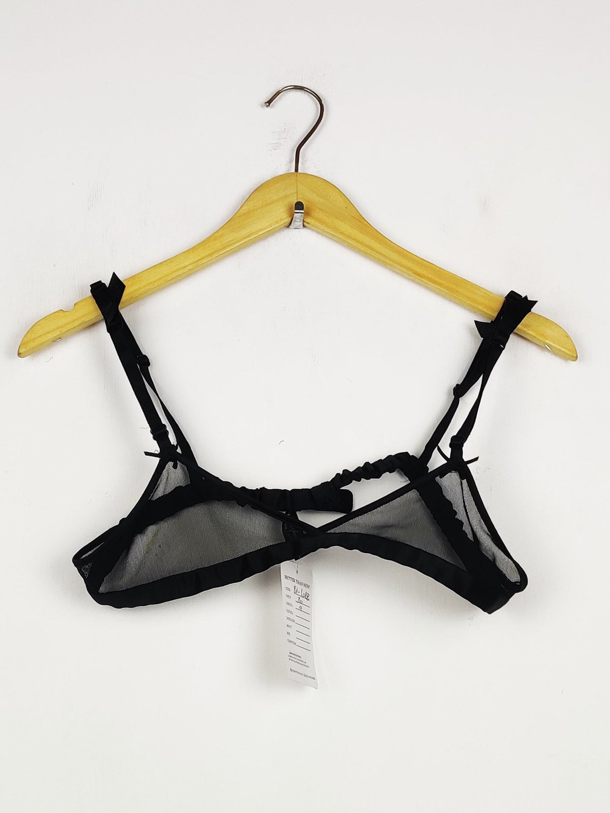 Buy online pre-used pre-loved 100% authentic & Original branded Ann Summers, Uk 14 (BU-1088) available in Pakistan. Top international brands avilable.