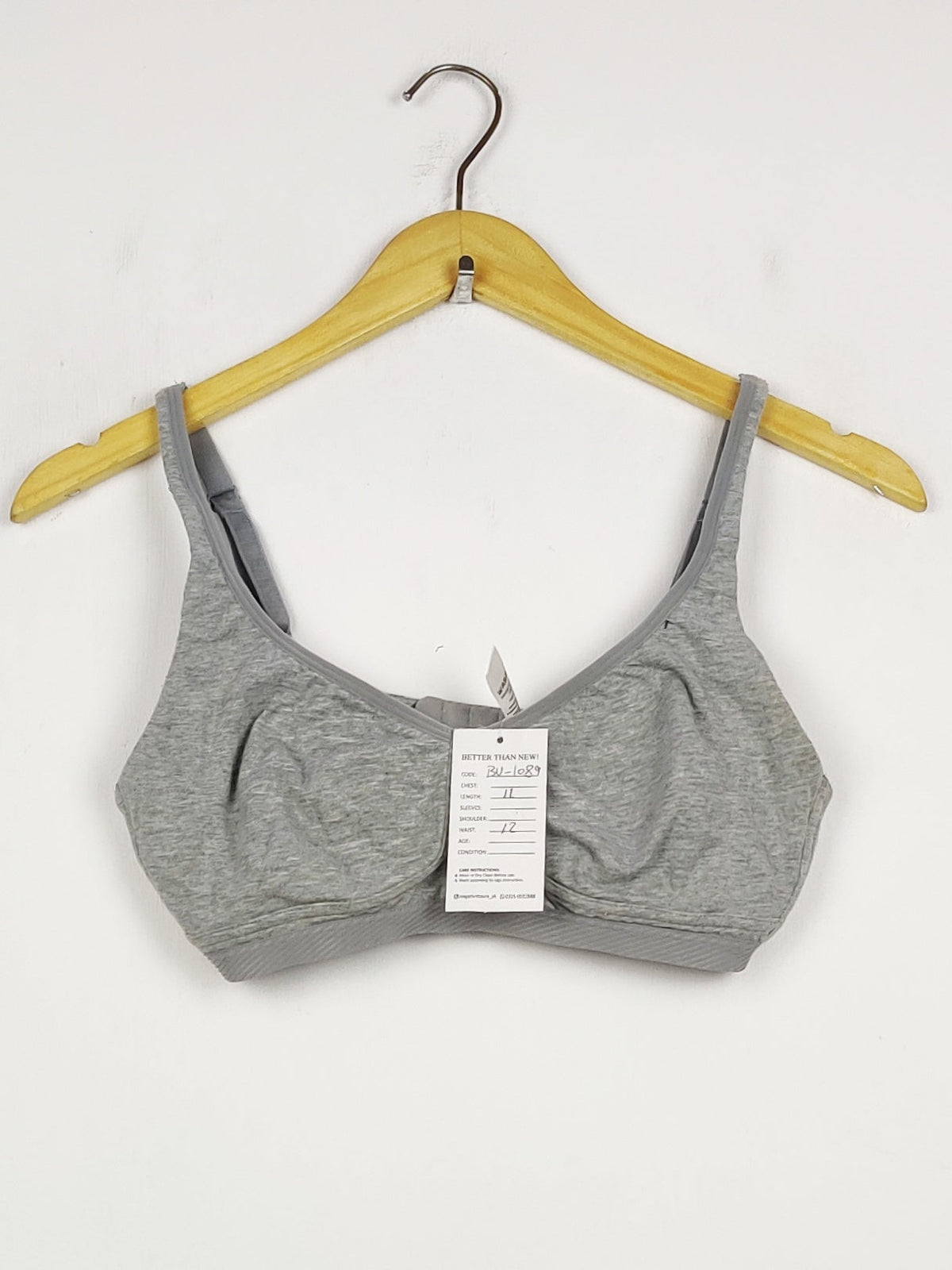 Buy online pre-used pre-loved 100% authentic & Original branded Tu, Uk 34D (BU-1089) available in Pakistan. Top international brands avilable.